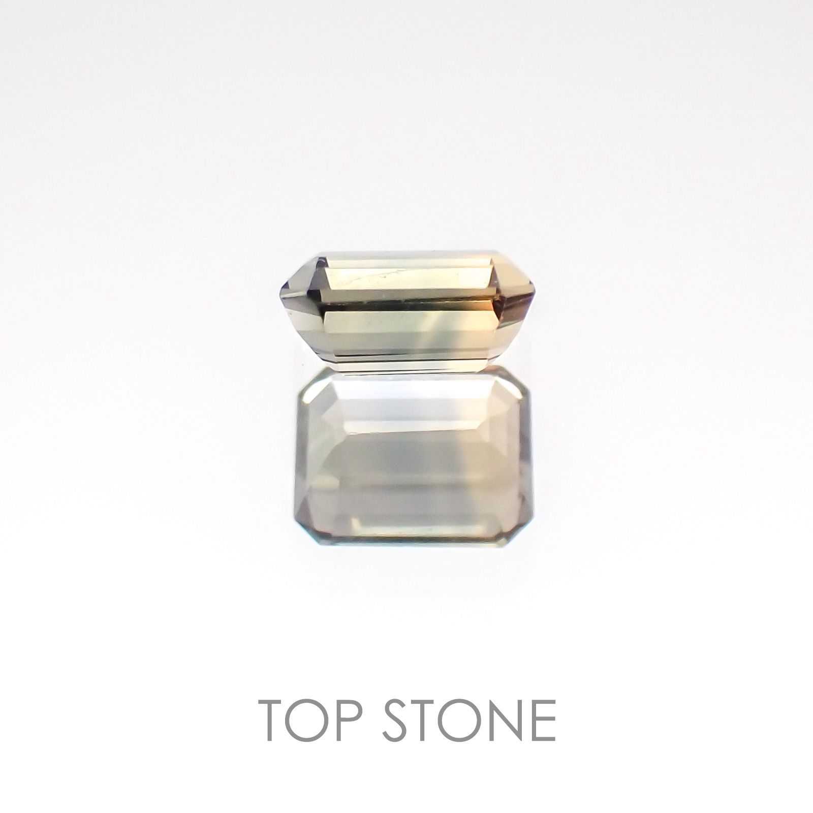 バイカラーサファイア(宝石名バイカラー・サファイア) タンザニア産 0.24ct 識別済[20117289]3.8×3mm前後