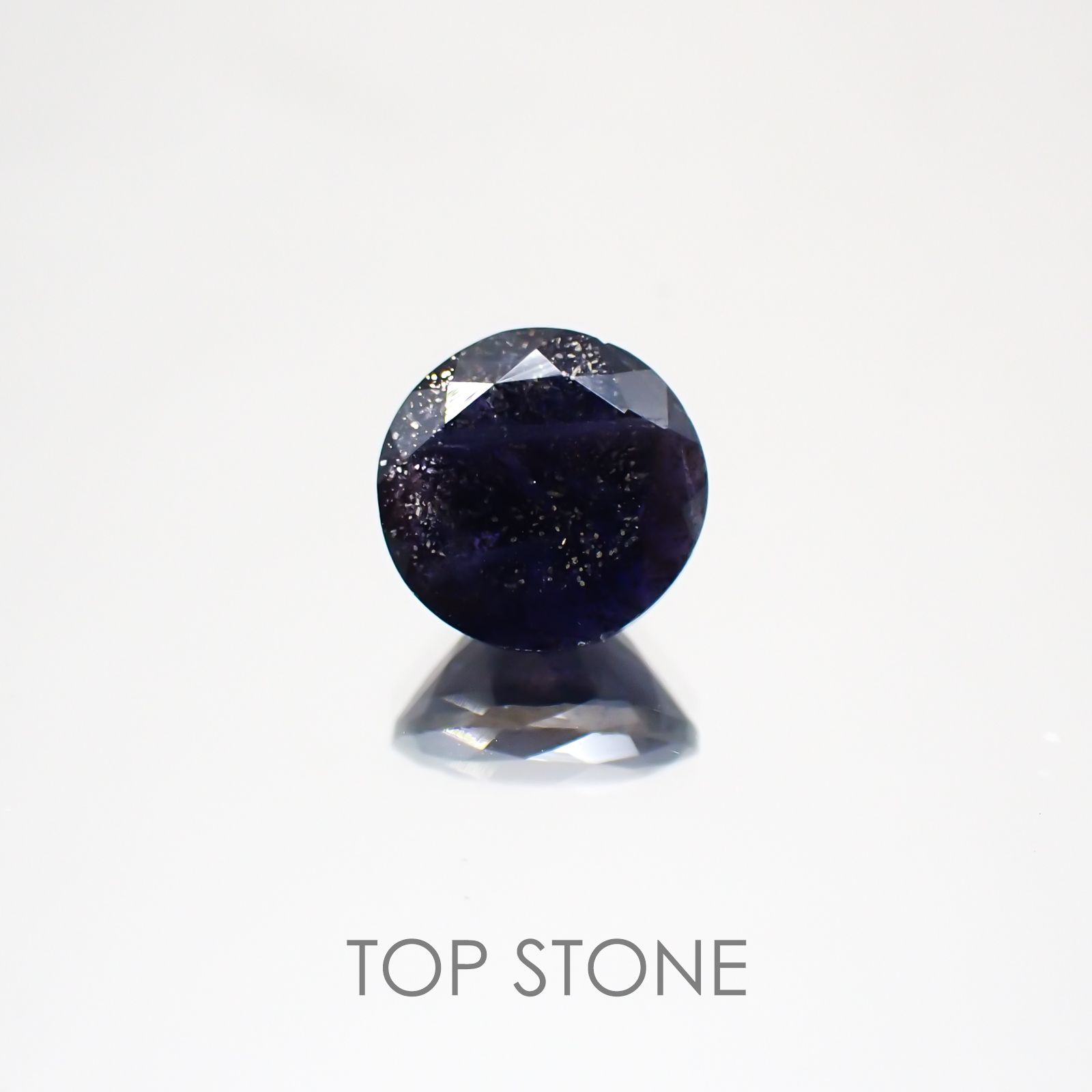 アイオライトサンストーン インド・ブラジル産 ルース 1.67ct[21019200]7.9×7.8mm前後