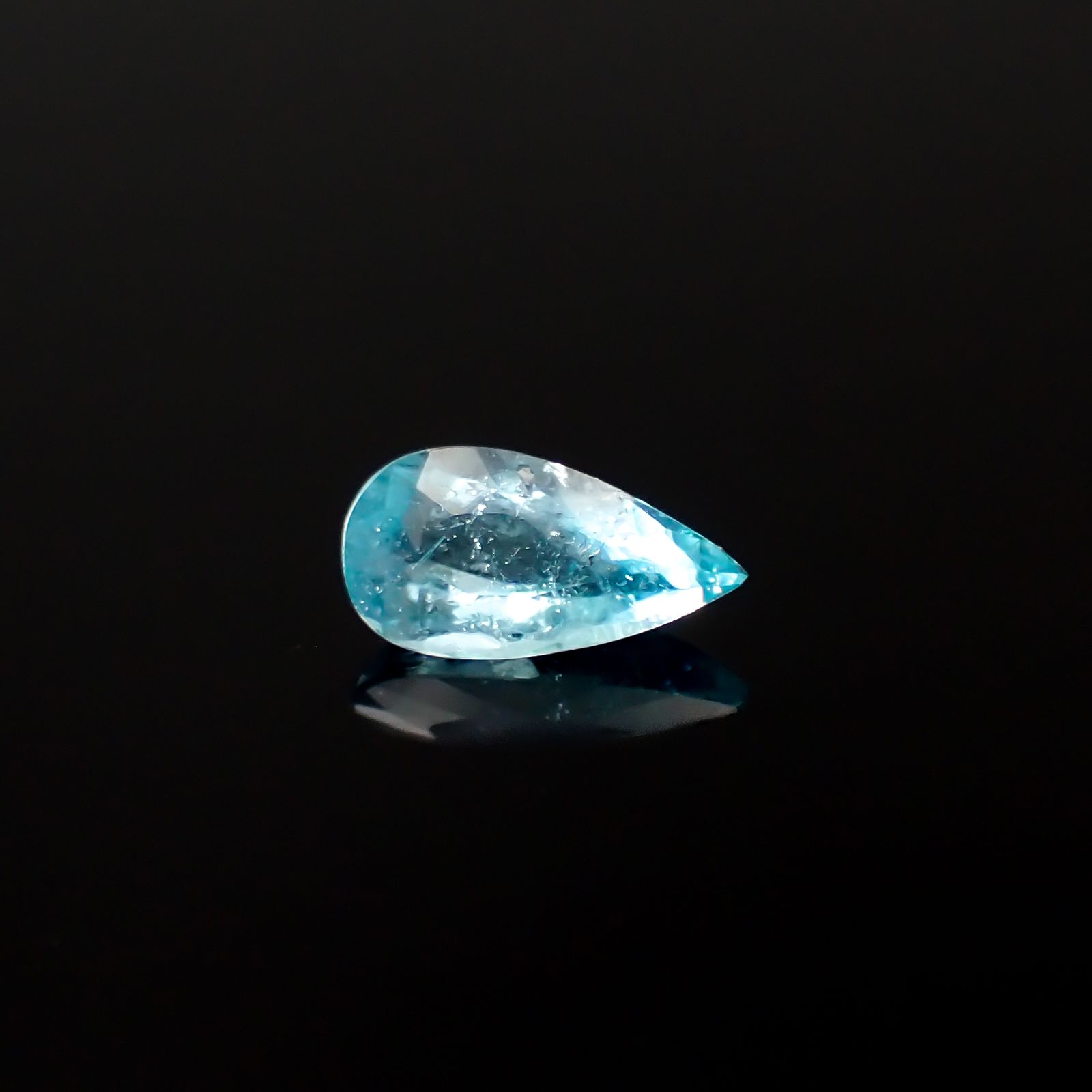 パライバトルマリン ブラジル・パライバ州バターリャ鉱山産 0.35ct[240928755]6.9x3.7mm前後