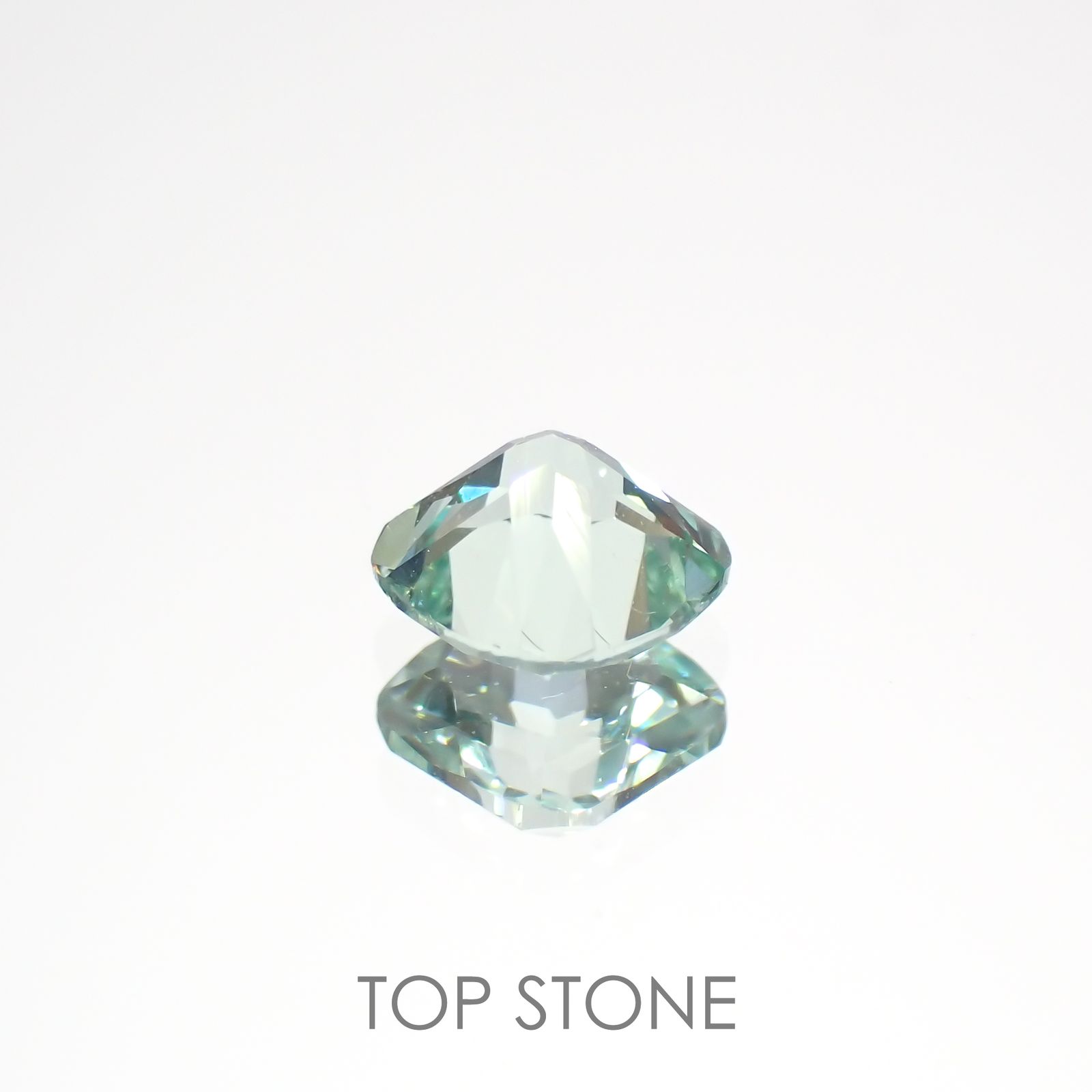ミントベリル(宝石名グリーン・ベリル)ブラジル産 0.25ct 識別済[220817225]4x4mm前後