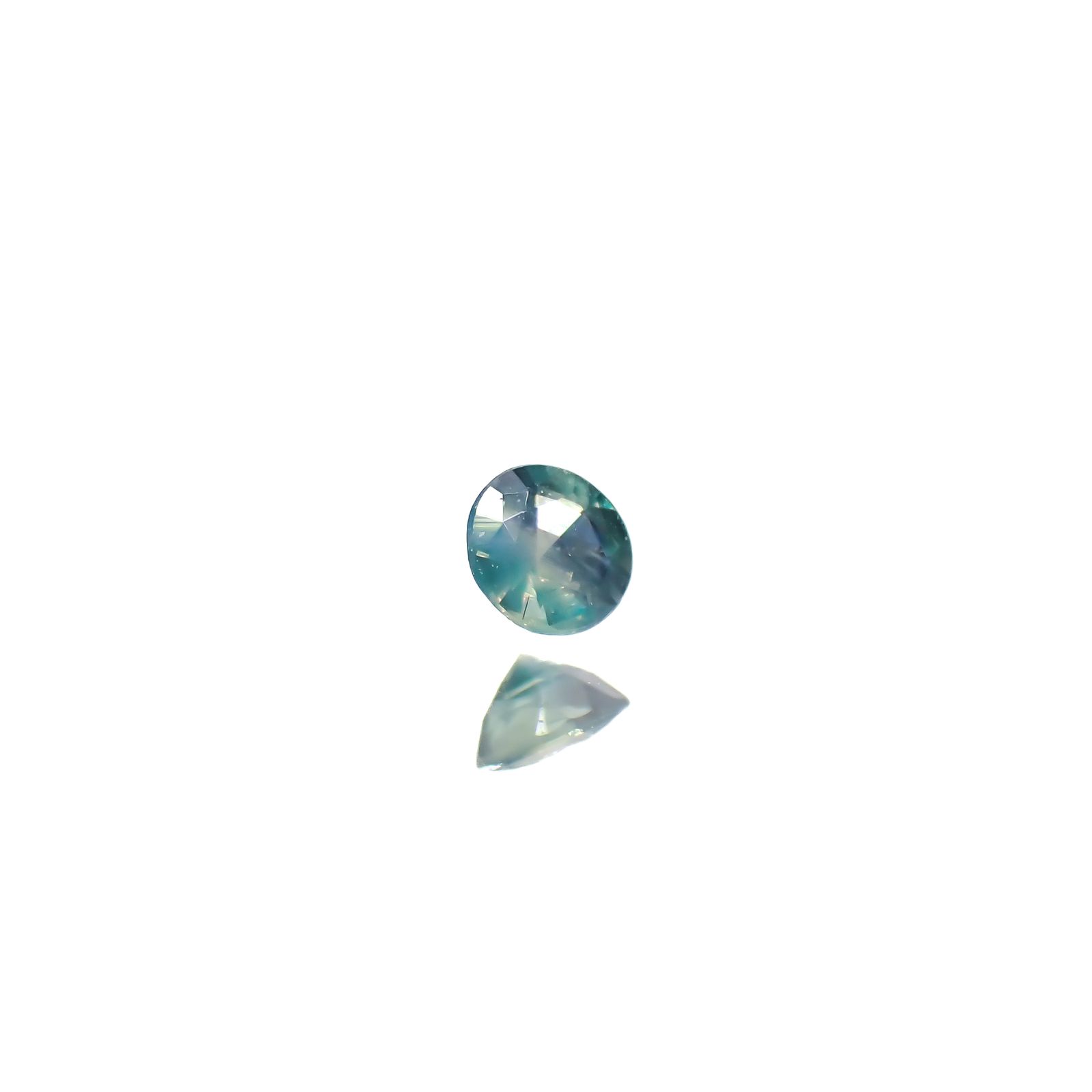 アレキサンドライトキャッツアイ ブラジル産/EmeraldMains社製 0.038ct[240527599]2.1x2.1mm前後