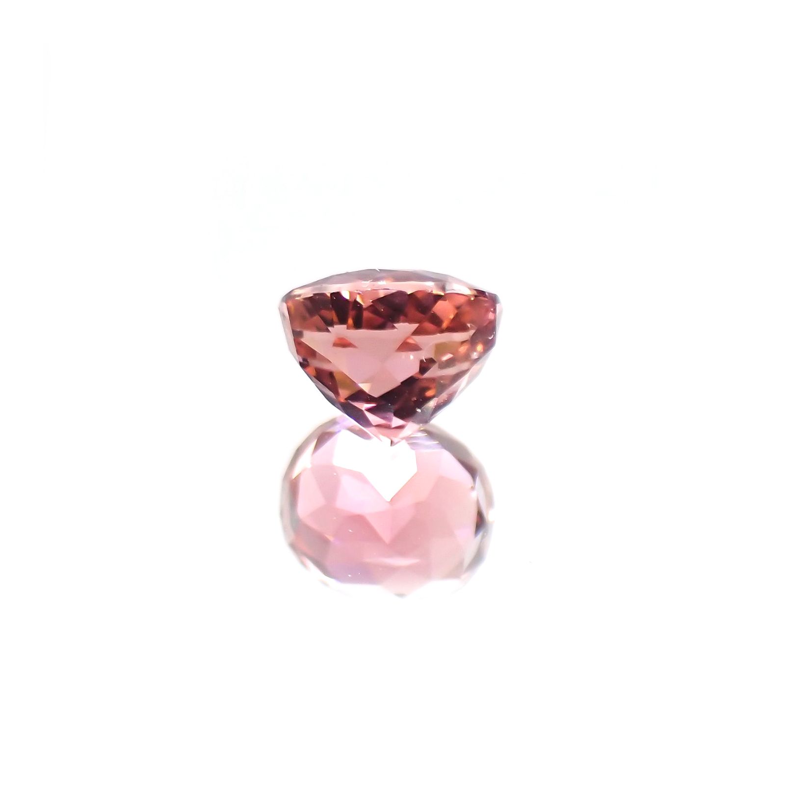 ローズピンクトルマリン(宝石名ピンク・トルマリン)ブラジル/アフリカ産 1.43ct 識別済[220114870]6.8x6.1mm前後