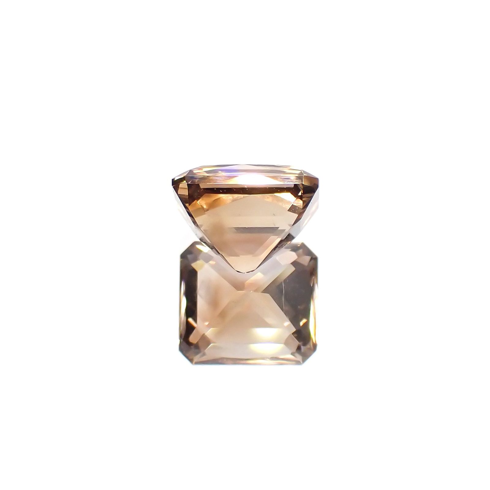 バイカラートパーズ ブラジル・ミナスジェライス州産 2.17ct / 7.3x6.5mm前後 [221018559]