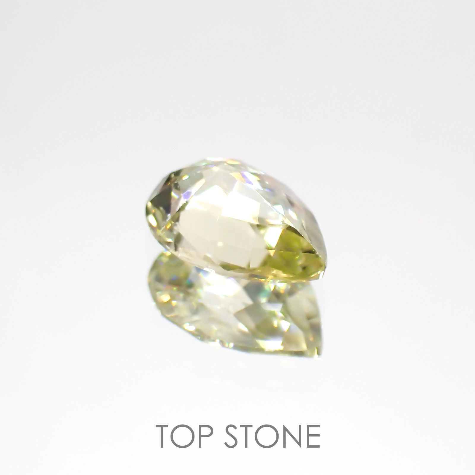 イエロージルコン(宝石名ジルコン) スリランカ/カンボジア産 1.01ct 識別済[21038239]7.3×5.2mm前後