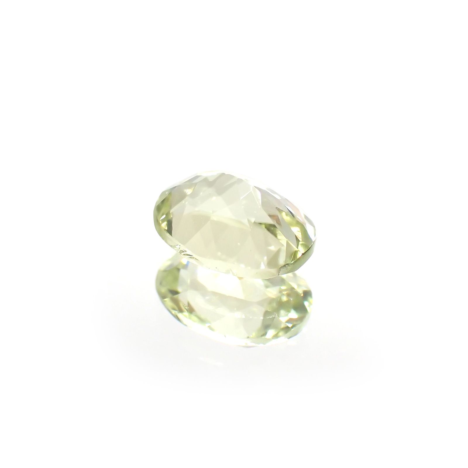 シリマナイト(宝石名シリマナイト)インド産 識別済 1.5ct / 8x6.1mm前後 [211113693]