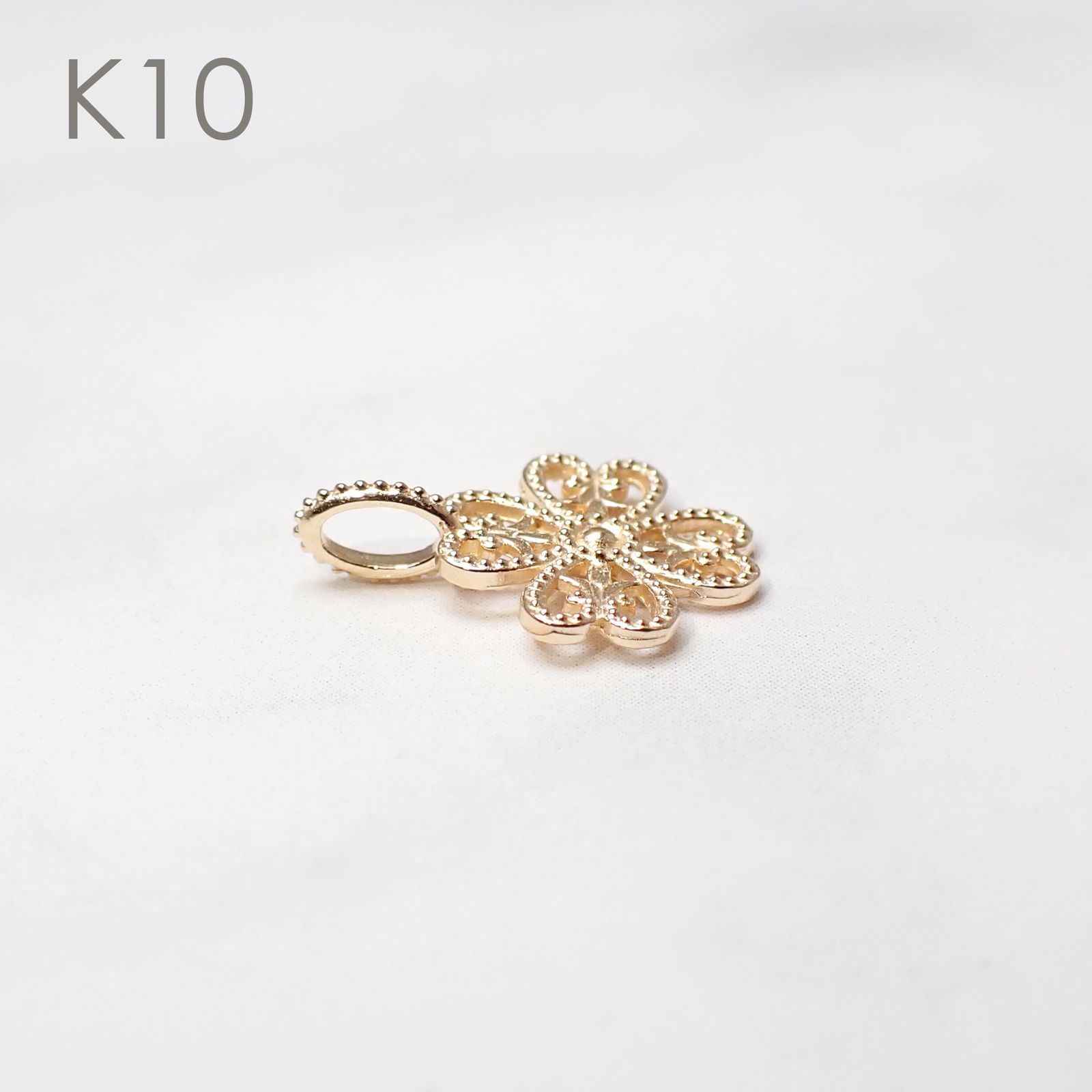 ◇K18/K10 Beata（ビィータ）◇クローバー [ラッキーチャーム/ペンダントトップ※チェーン別売り]