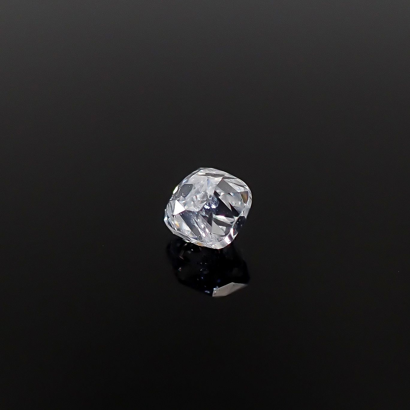 ◇オールドマインカット◇ダイヤモンド I1-SI2/F 0.057ct[231023625]2.3x2.2mm前後