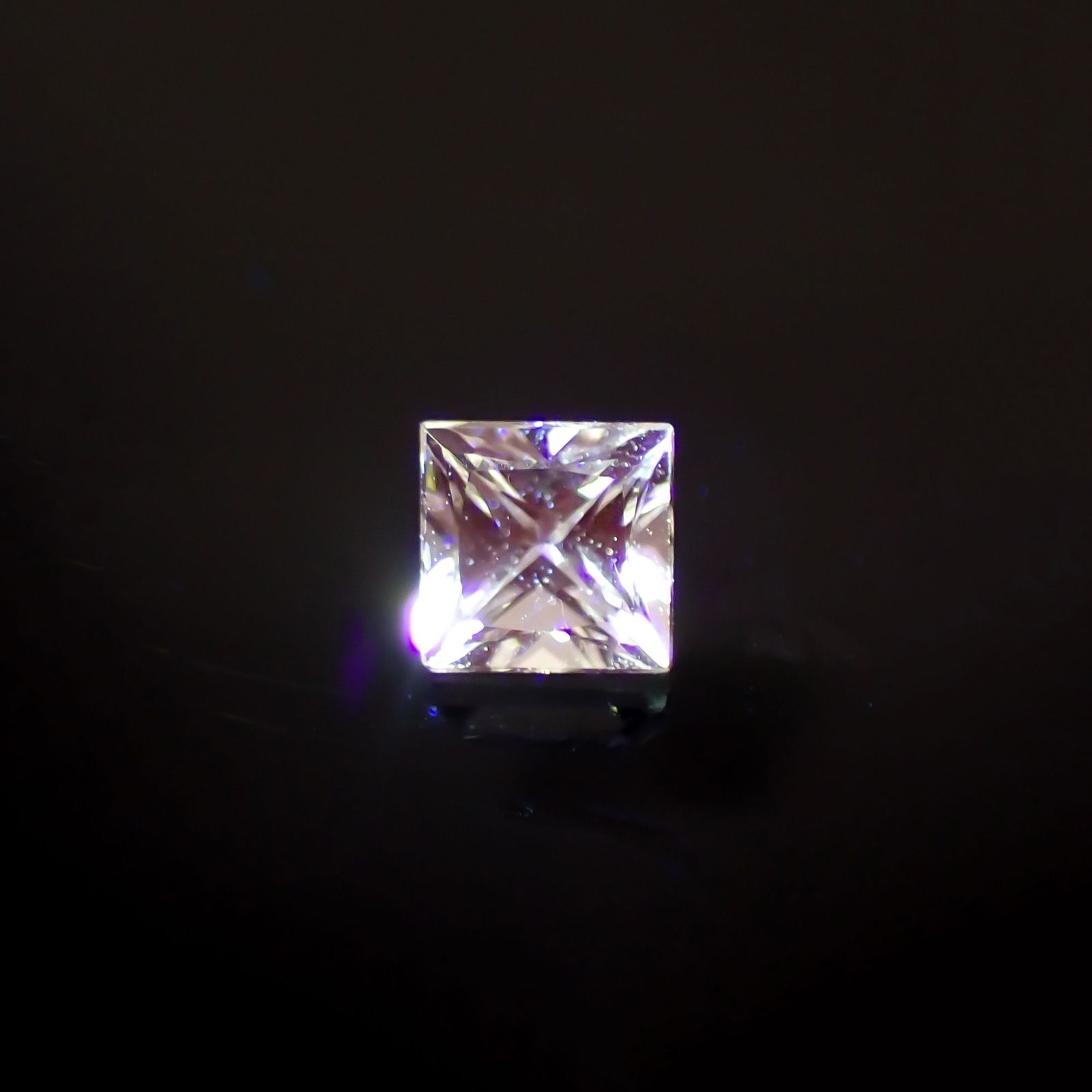 ◇プリンセスカット◇リューコガーネット ビルマ産 0.18ct [230923366]2.9x2.9mm前後