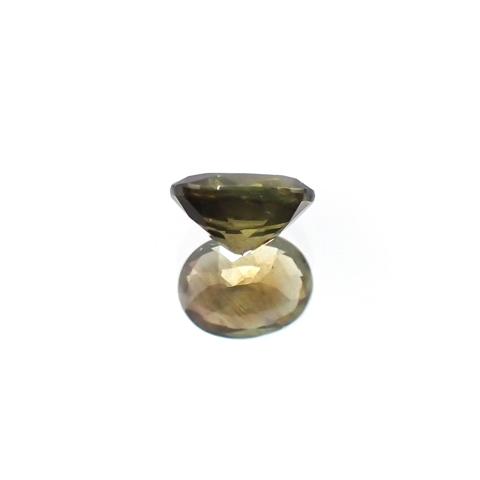ゴールドシーンサファイア(宝石名シーン・サファイア)ケニア産 識別済 0.38ct / 4.7x3.7mm前後 [220717172]