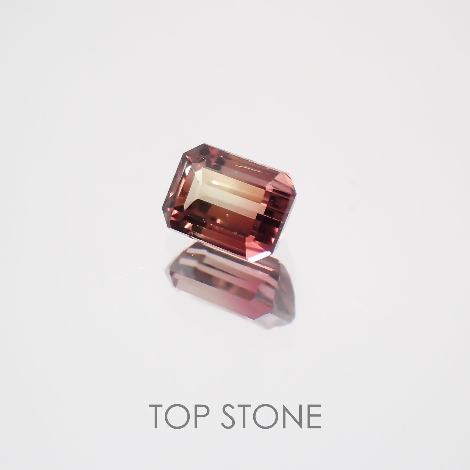 バイカラーサファイア(宝石名バイカラー・サファイア) タンザニア産 0.28ct 識別済[21069753]4×2.9mm前後