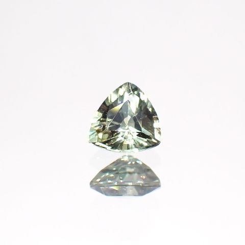 アレキサンドライト(宝石名アレキサンドライト)マダガスカル産 0.32ct 識別済[220114616]4.1x4.3mm前後