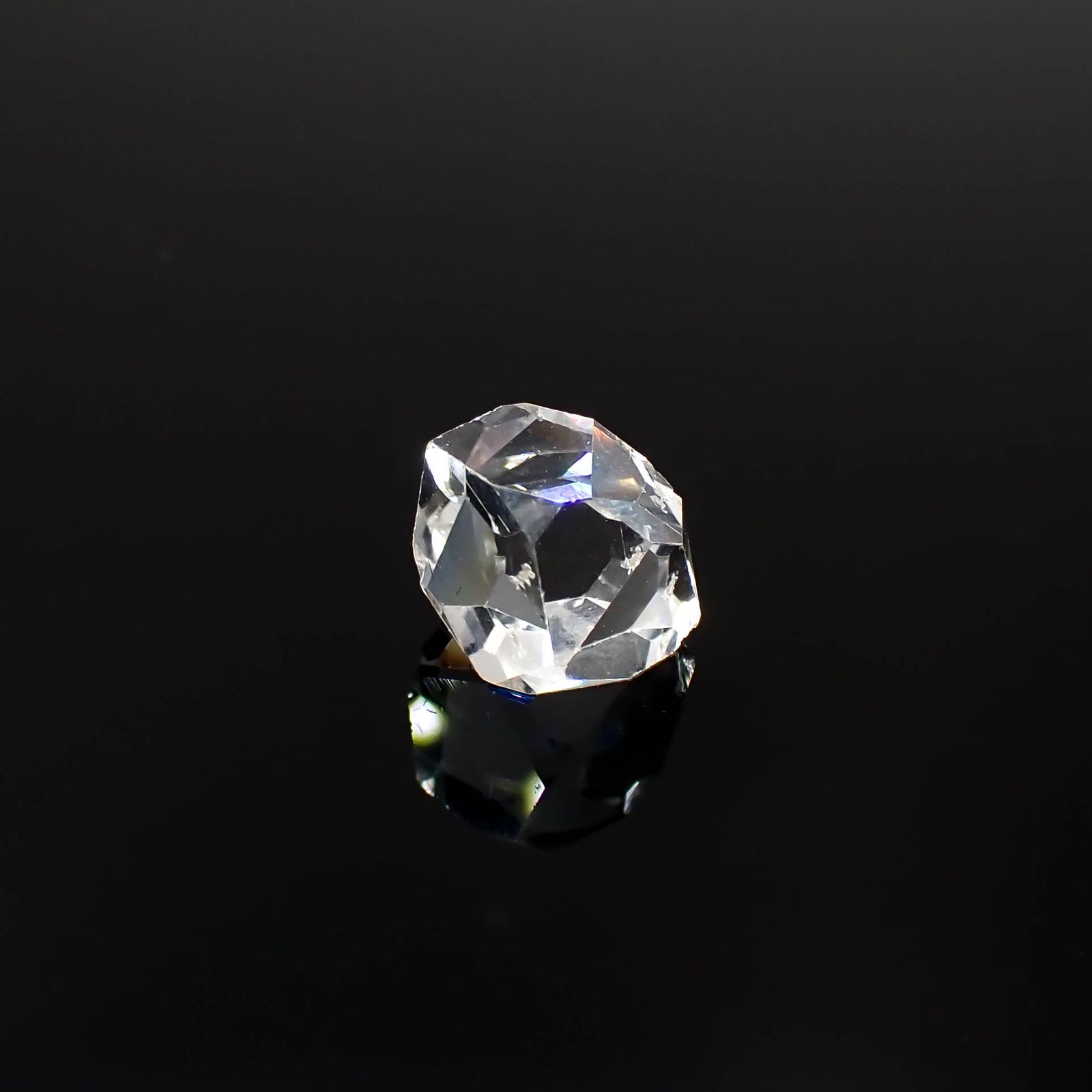 ハーキマーダイヤモンド 原石 アメリカ・ニューヨーク州産 3.75ct[231224858]10.8x7.9mm前後