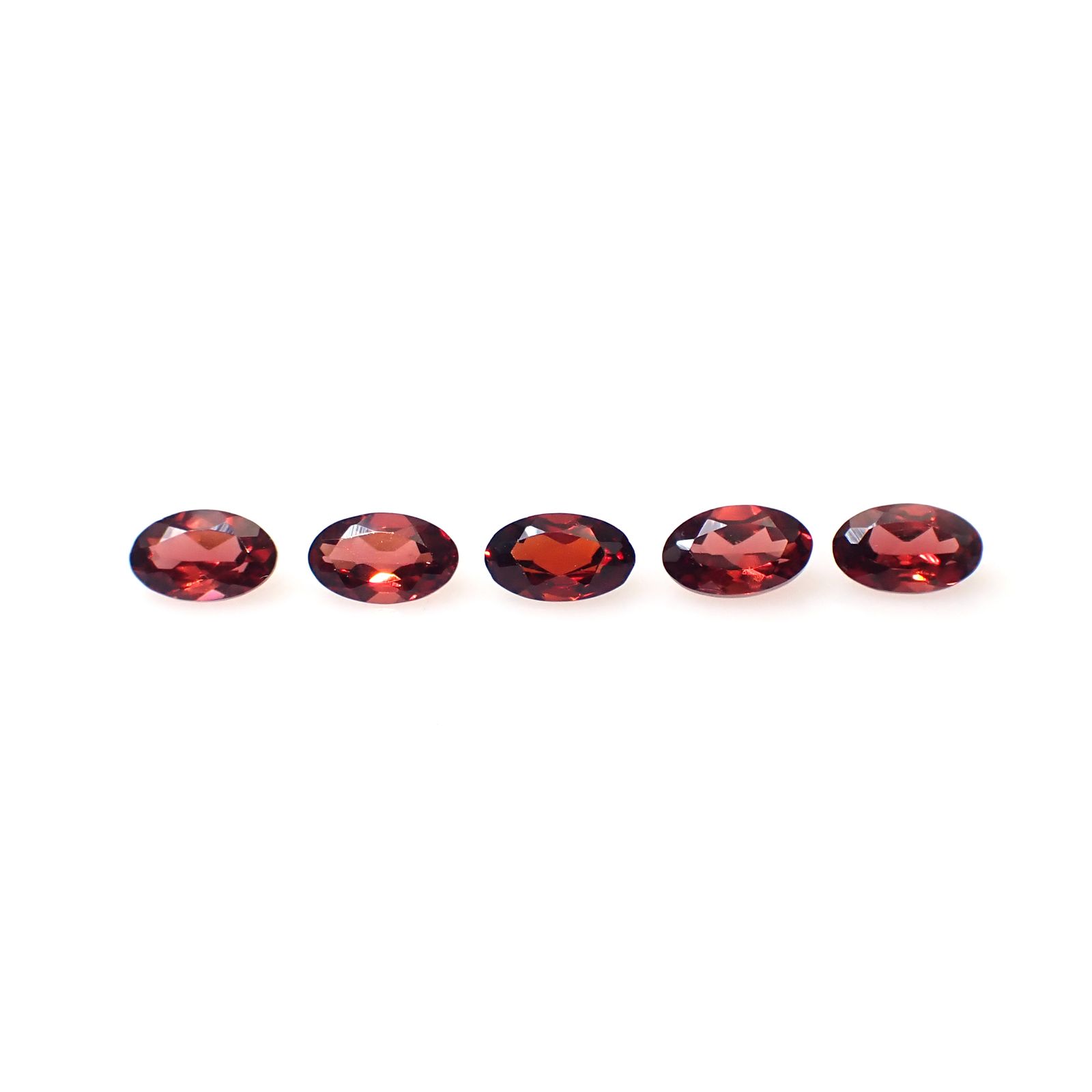 <ランダムセレクト1個販売>パイラルスパイトガーネット モザンビーク産 約0.22ct [250129790-PAC]5x3mm前後