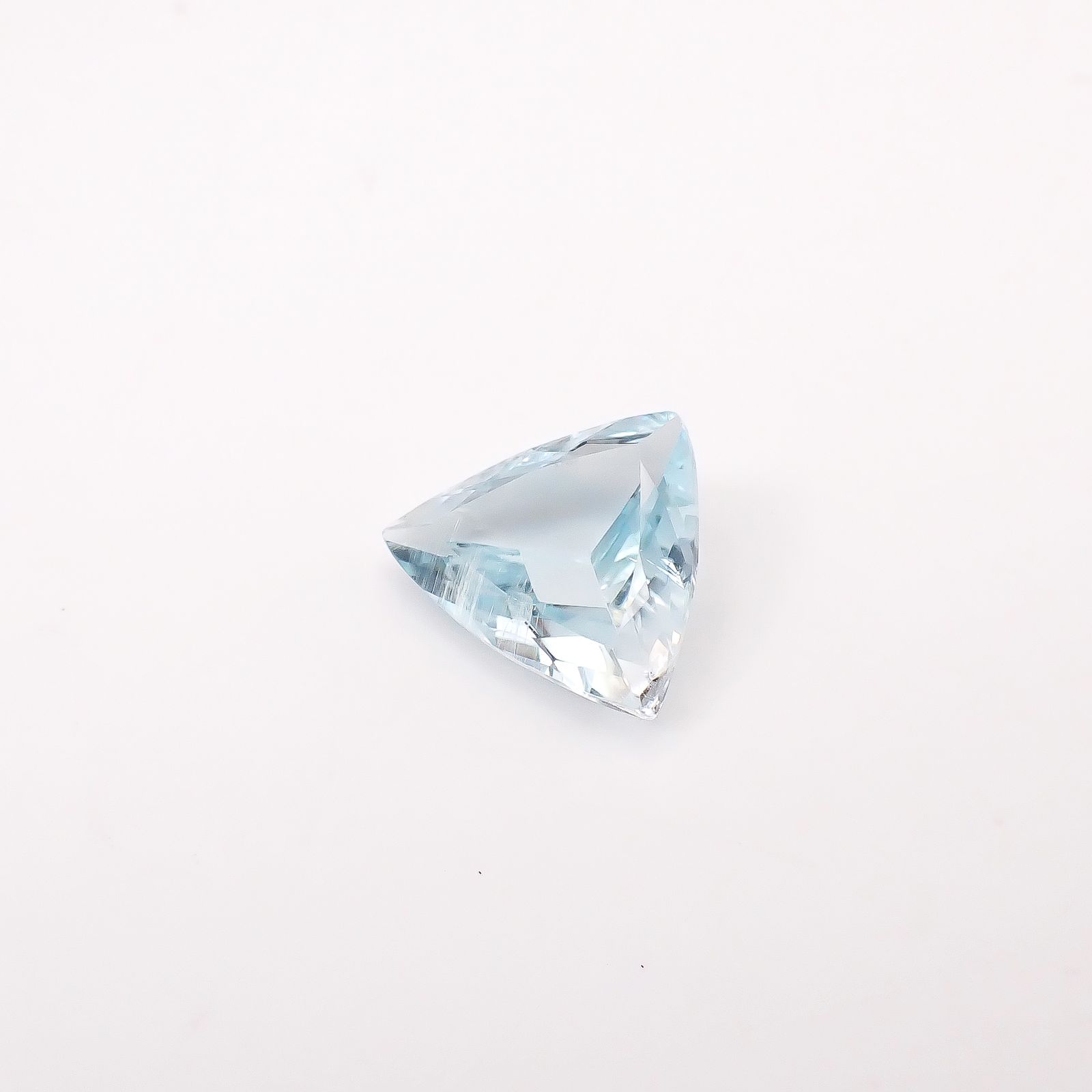 バイカラートパーズ 非加熱 ブラジル産 6.31ct / 12.5x15.2mm前後 [260331796]