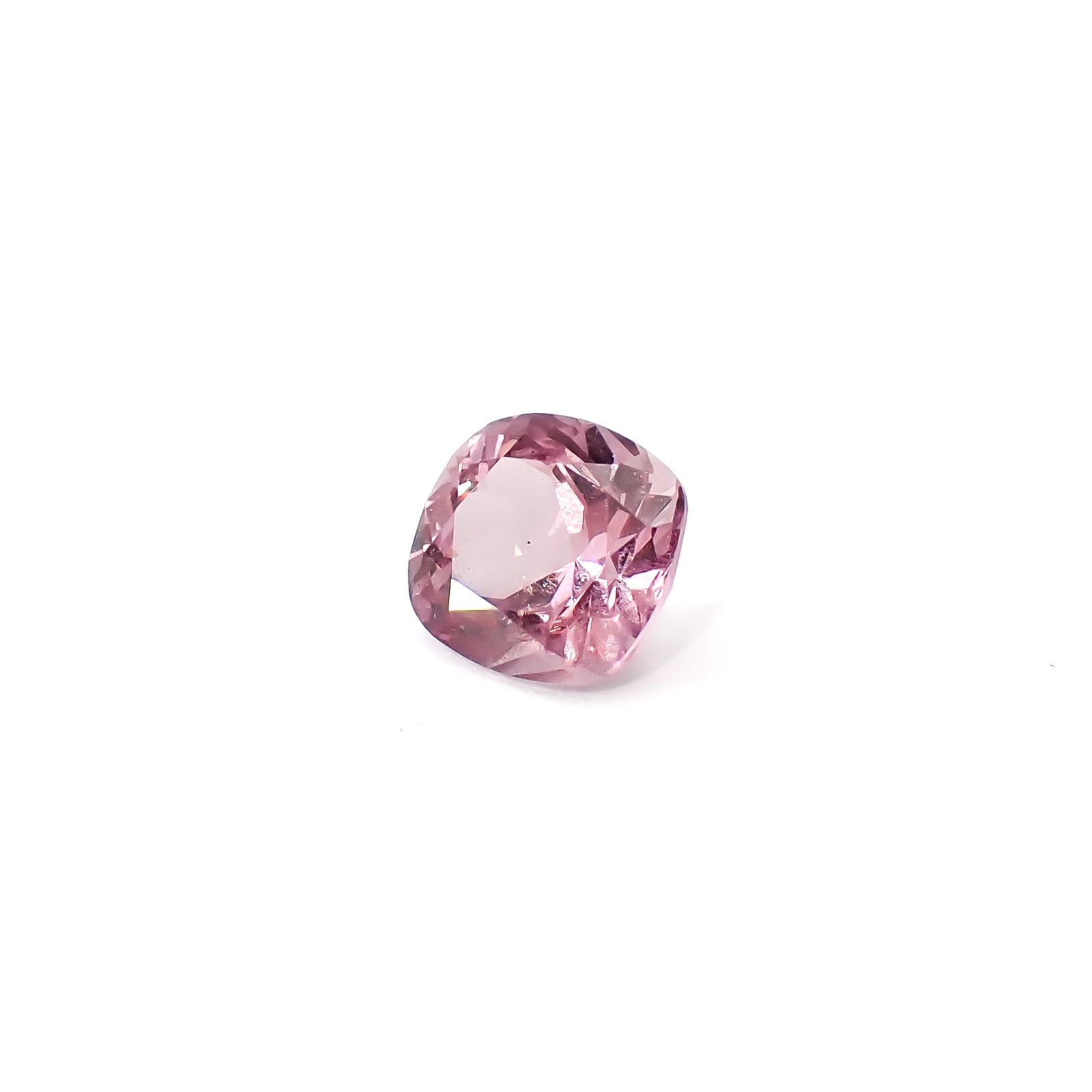 ドラゴンガーネット(宝石名パイロープ スペサルティン・ガーネット)タンザニア産 彩珠鑑付 1.514ct / 6.85x6.38mm前後 [260532236]