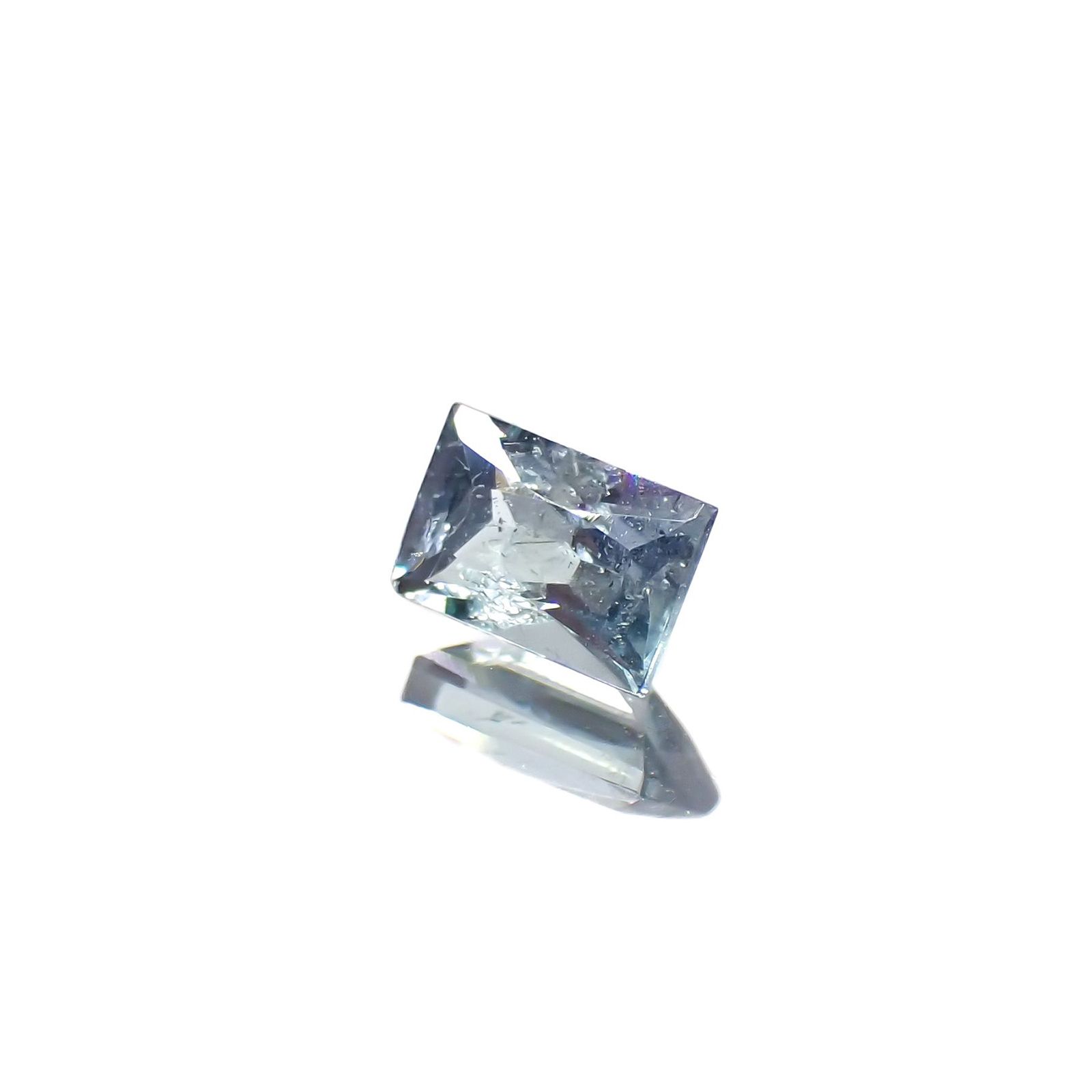 ブルーグリーンコーネルピン(宝石名コーネルピン)タンザニア産 0.15ct 識別済[240219242]3.4x2.3mm前後