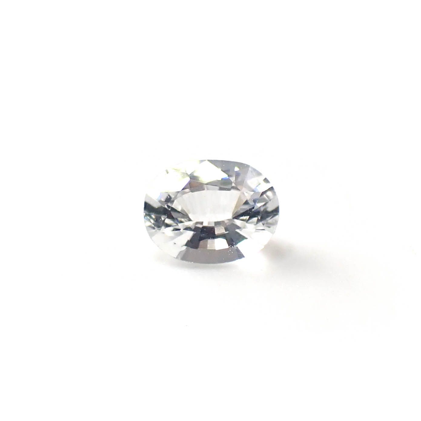 カラーレスサファイア スリランカ産 0.38ct [250830974]5x3.9mm前後
