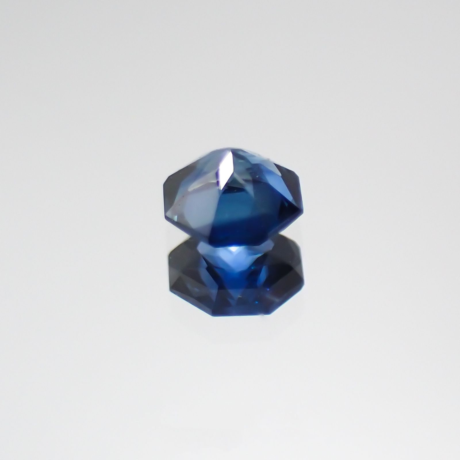 ◇オクタゴンカット◇サファイアSA(宝石名サファイア) マダガスカル産 0.17ct 識別済[210611060]3.1×3.1mm前後