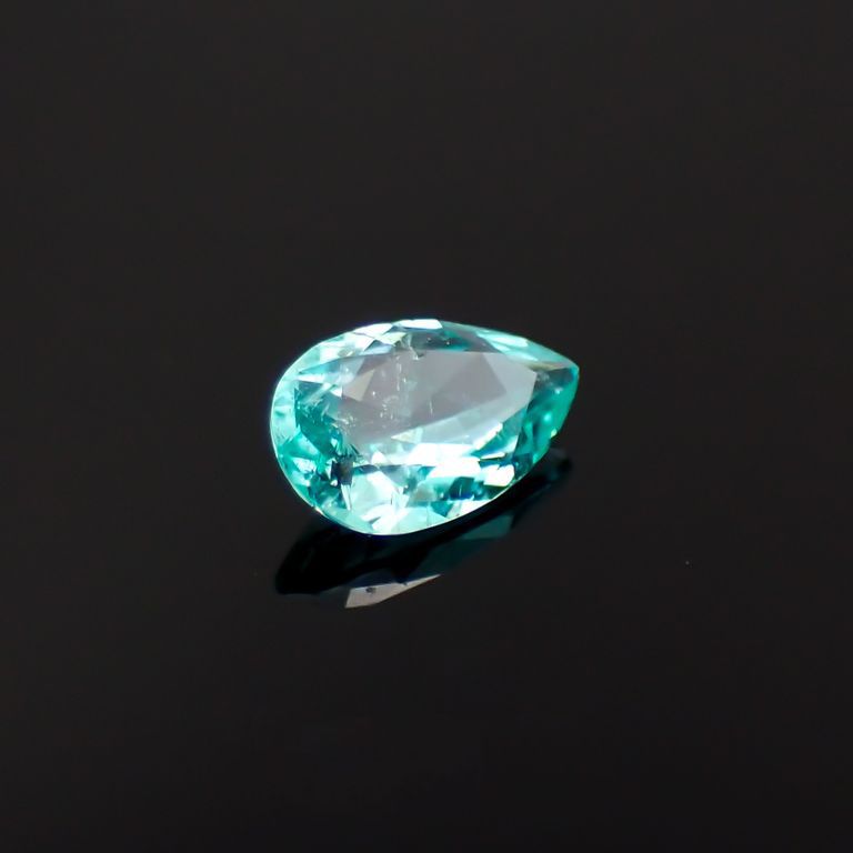 パライバトルマリン(宝石名トルマリン/別名パライバ・トルマリン)ブラジル産 0.150ct ソ付(宝貴協)[221018782]4.7x2.9mm前後