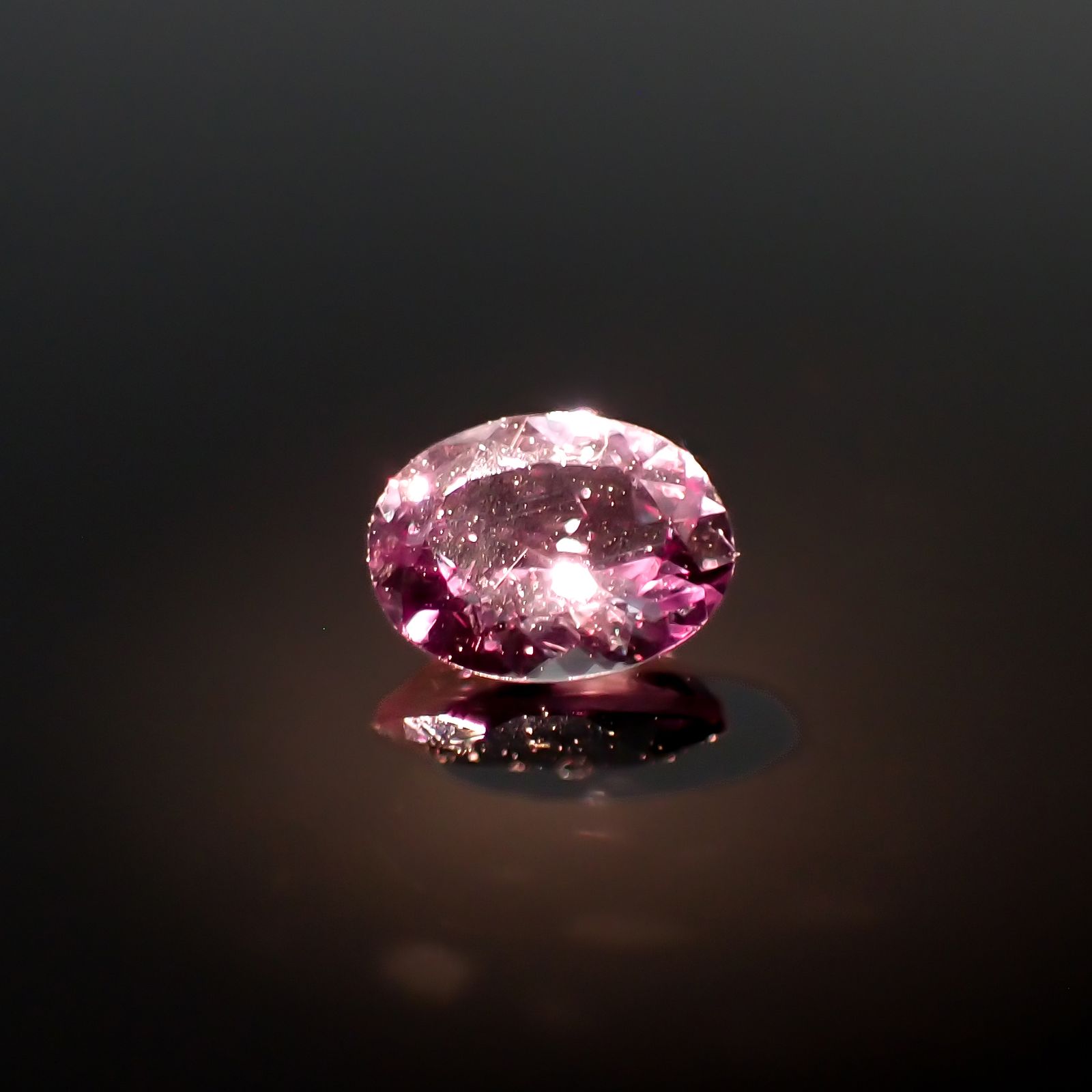 ベキリーブルーガーネット（カラーチェンジガーネット アレキタイプ） マダガスカル・ベキリー産 0.39ct[230923543]5.1x3.9mm前後