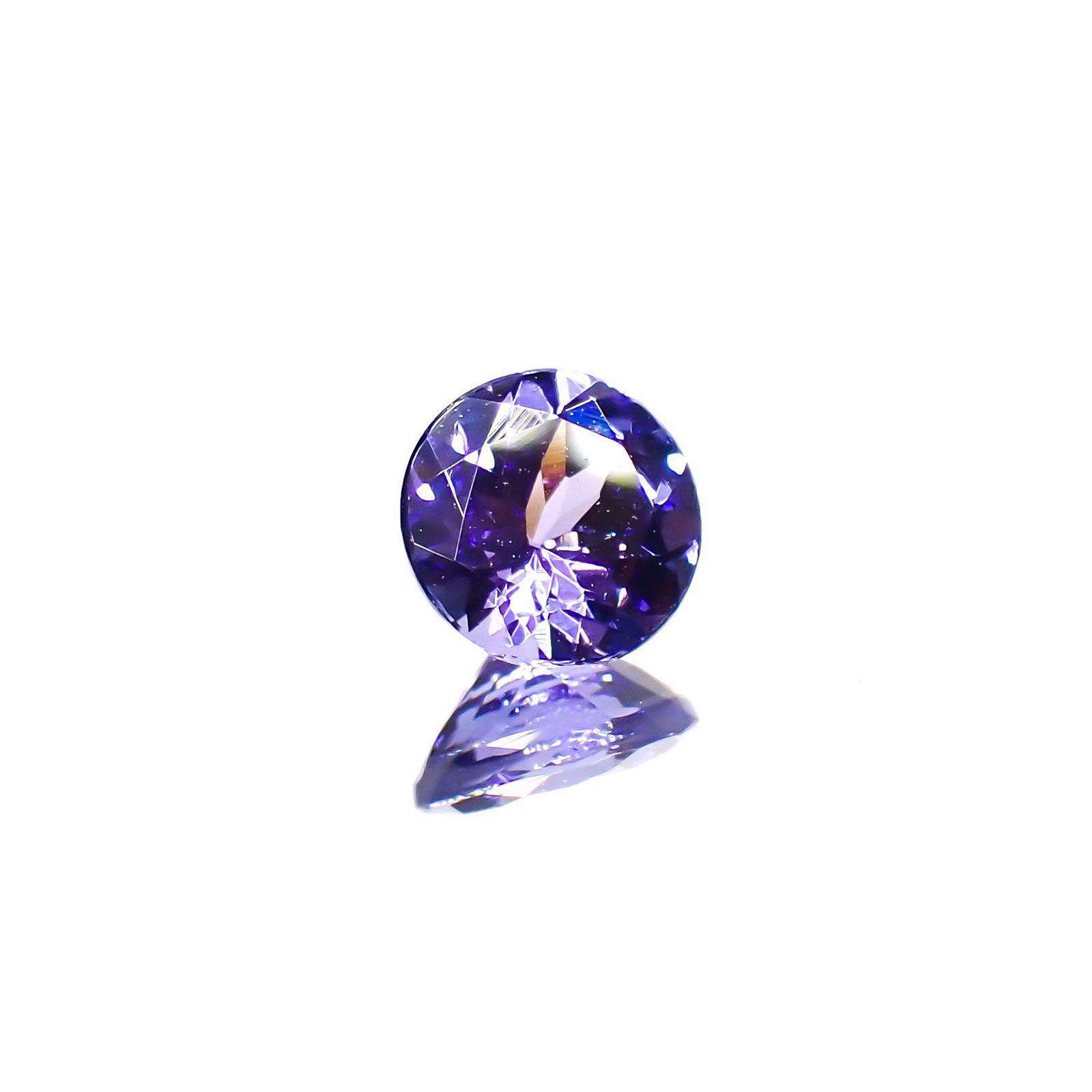 タンザナイト(宝石名タンザナイト)タンザニア産 0.58ct 識別済[230120198]5.4x5.3mm前後