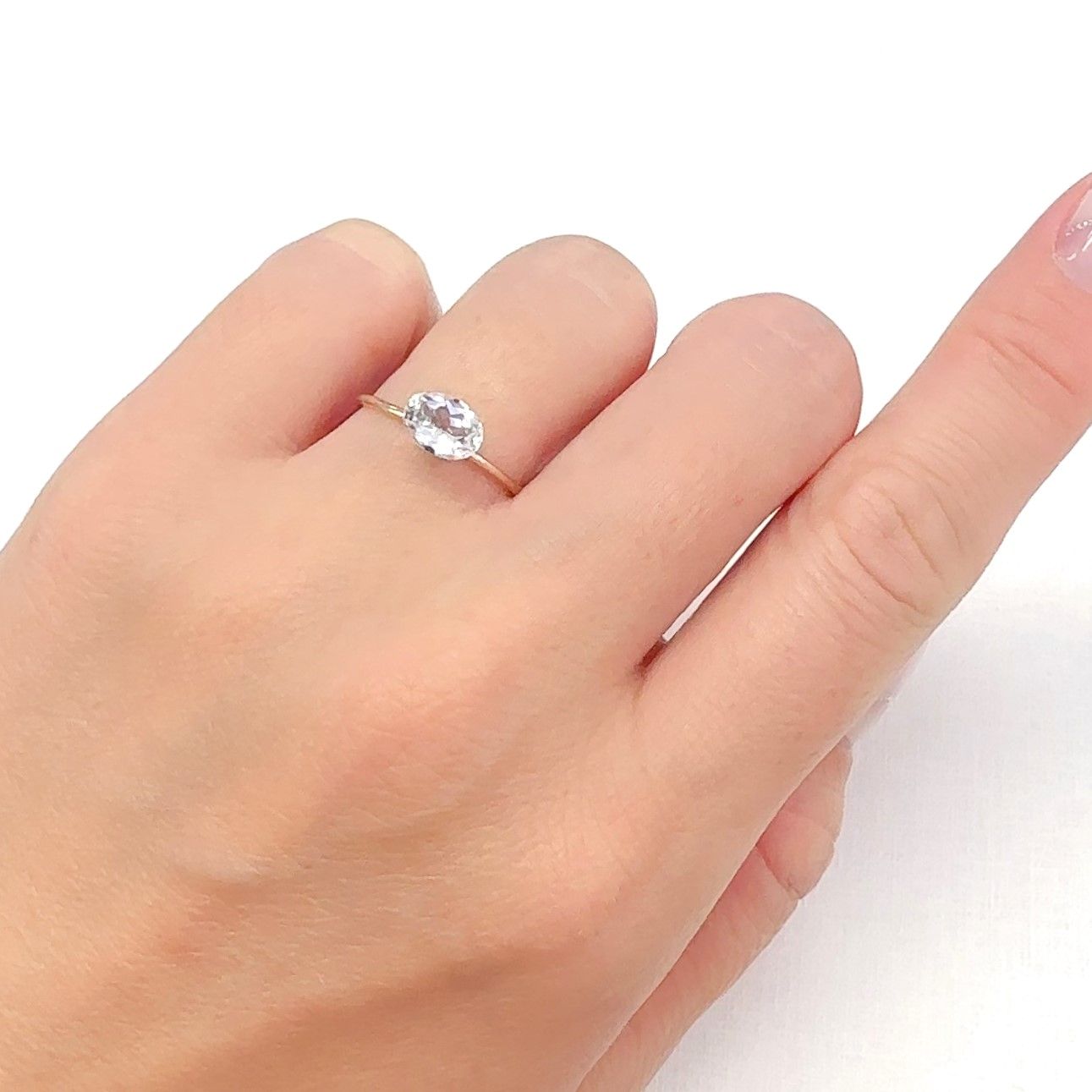 ゴッシェナイト パキスタン・ヒマラヤ産 0.68ct[240527455]7.1x5.2mm前後
