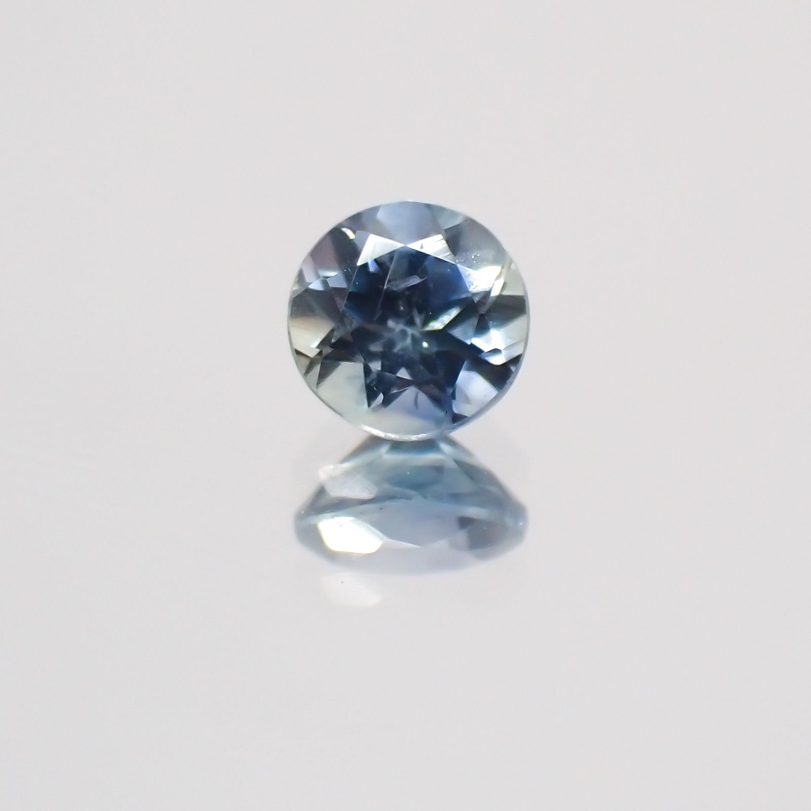 モンタナサファイア アメリカ産 ルース 0.24ct[21019487]3.6×3.6mm前後
