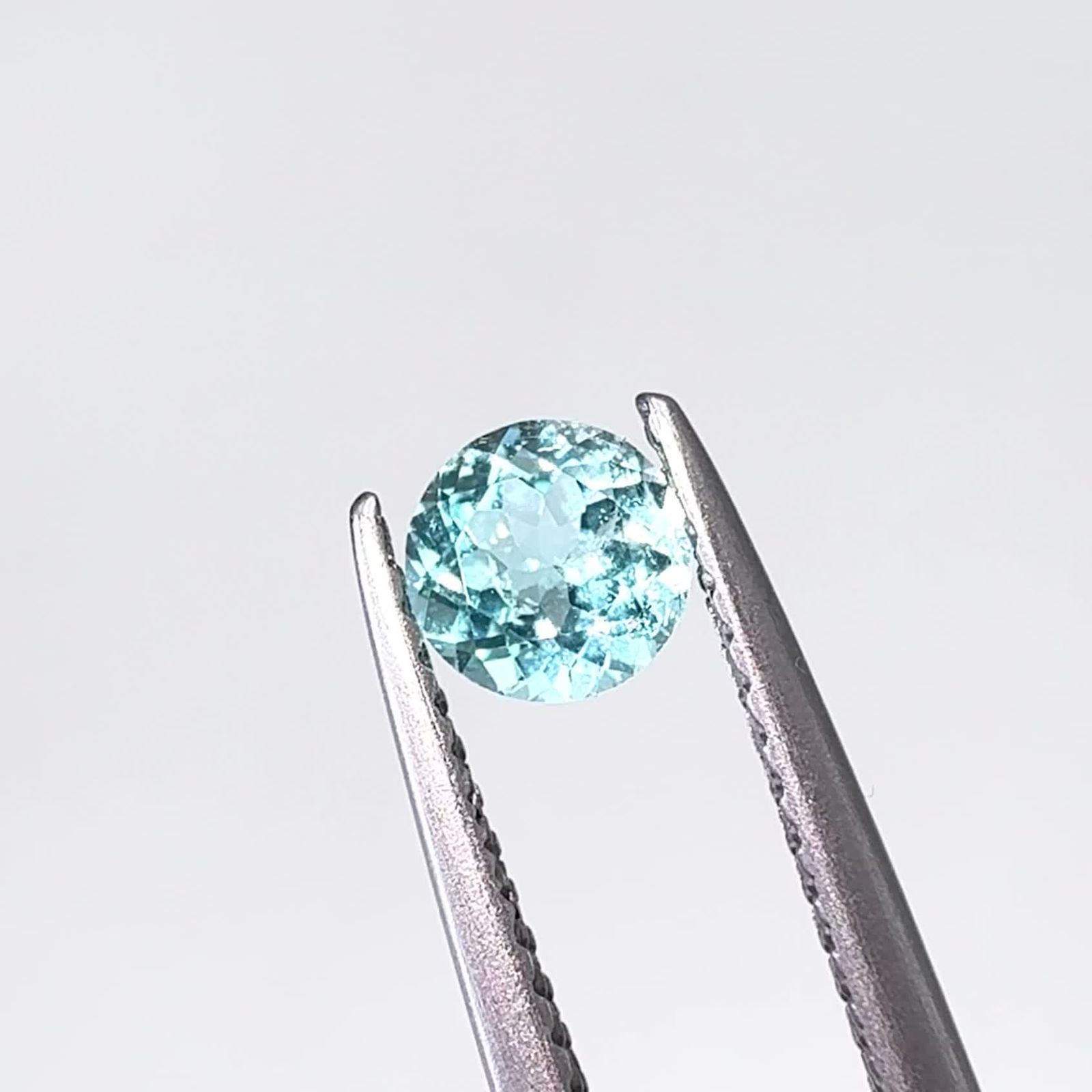 パライバトルマリン ブラジル産 0.35ct / 4.7x4.7mm前後 [250931076