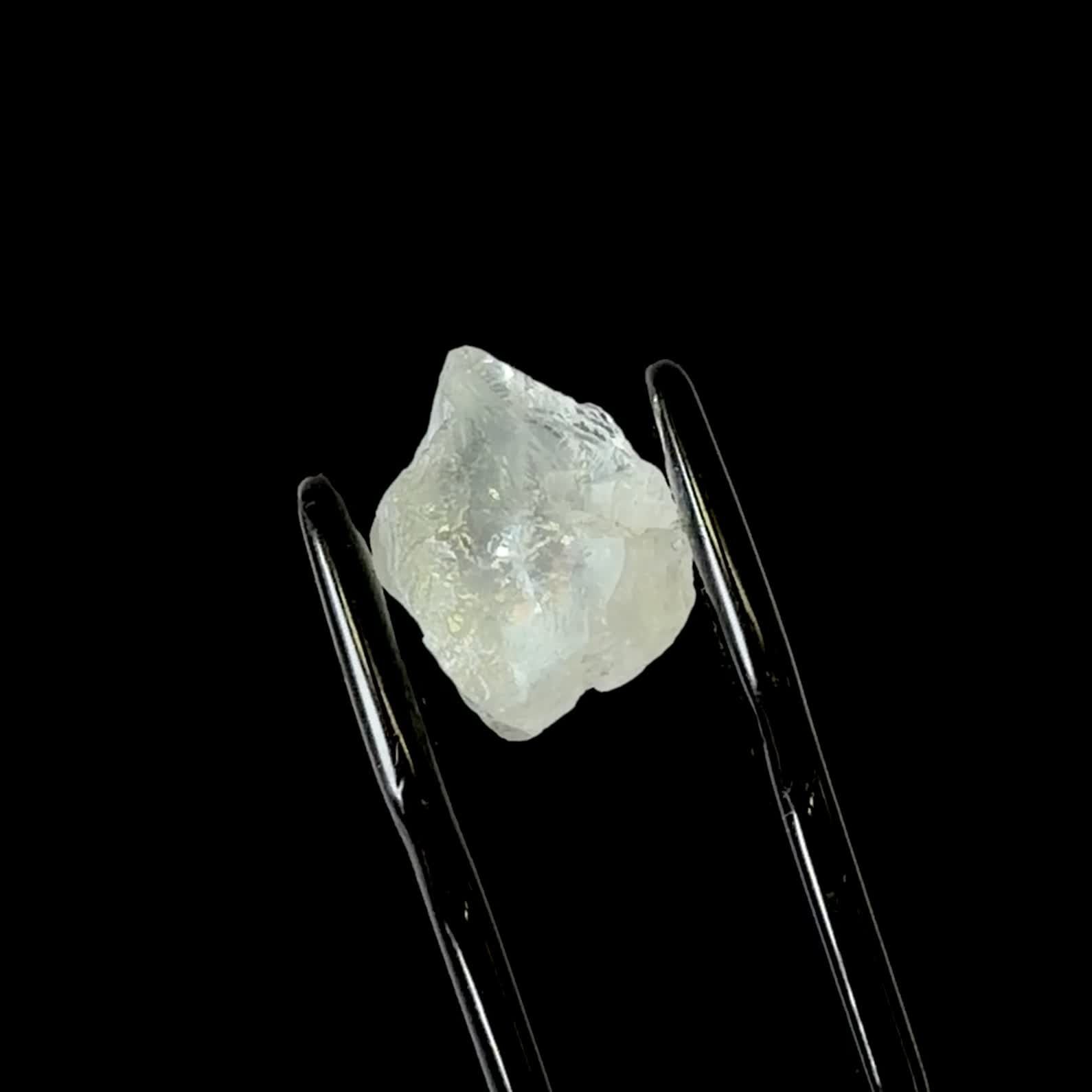 フェナカイト原石 ロシア産 5.04ct / 12.4x9.6mm前後 [260532180