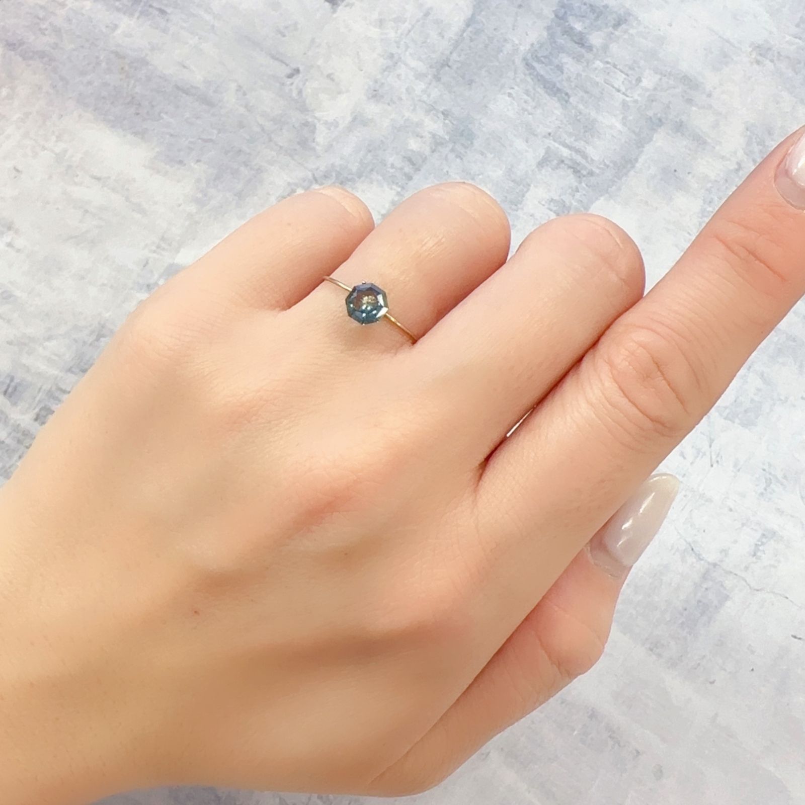 ◇オクタゴンカット◇モンタナサファイア アメリカ・モンタナ州産 0.65ct[230220557]5.6x5.5mm前後