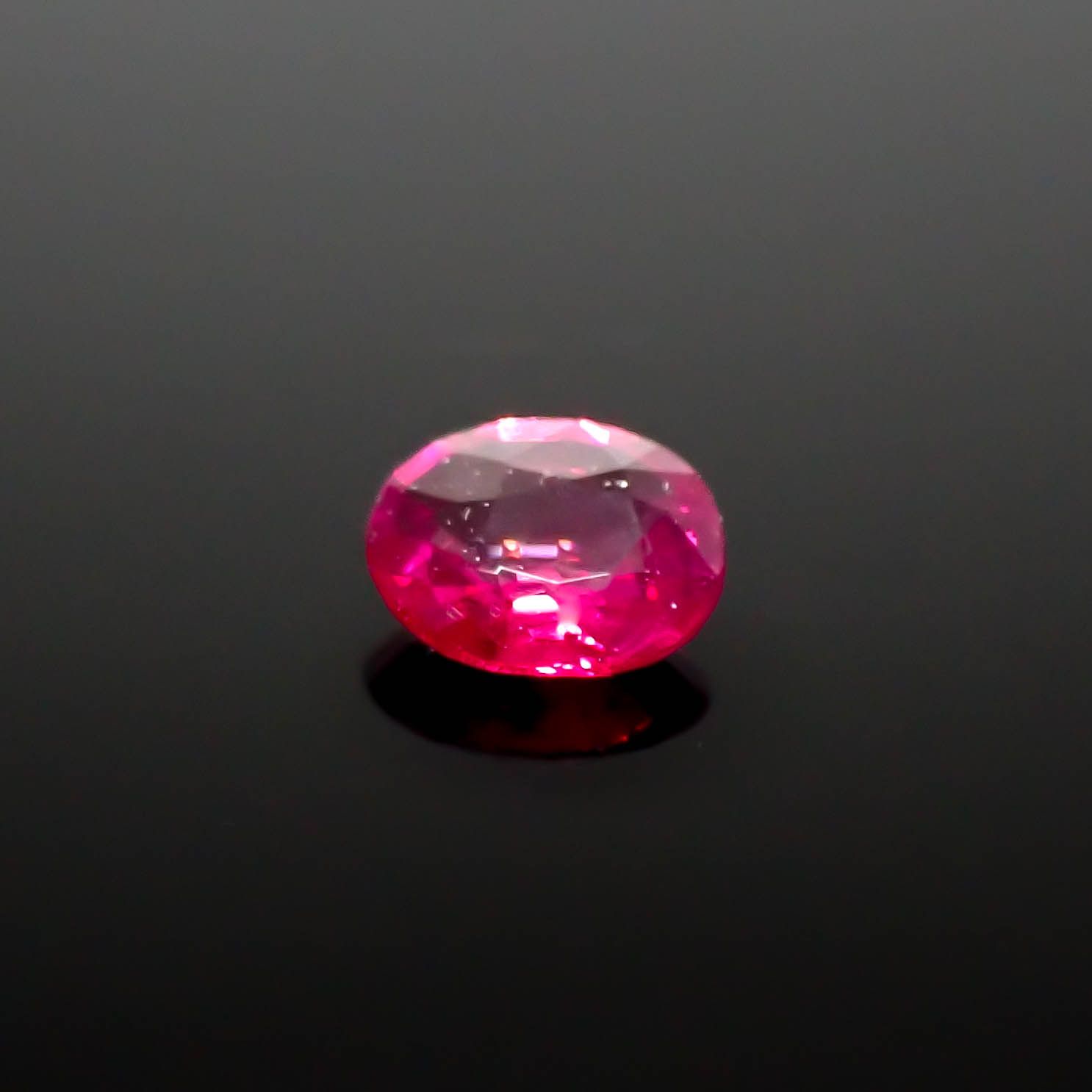 ルビー 非加熱 ビルマ産 0.35ct[240628060]4.8x3.9mm前後