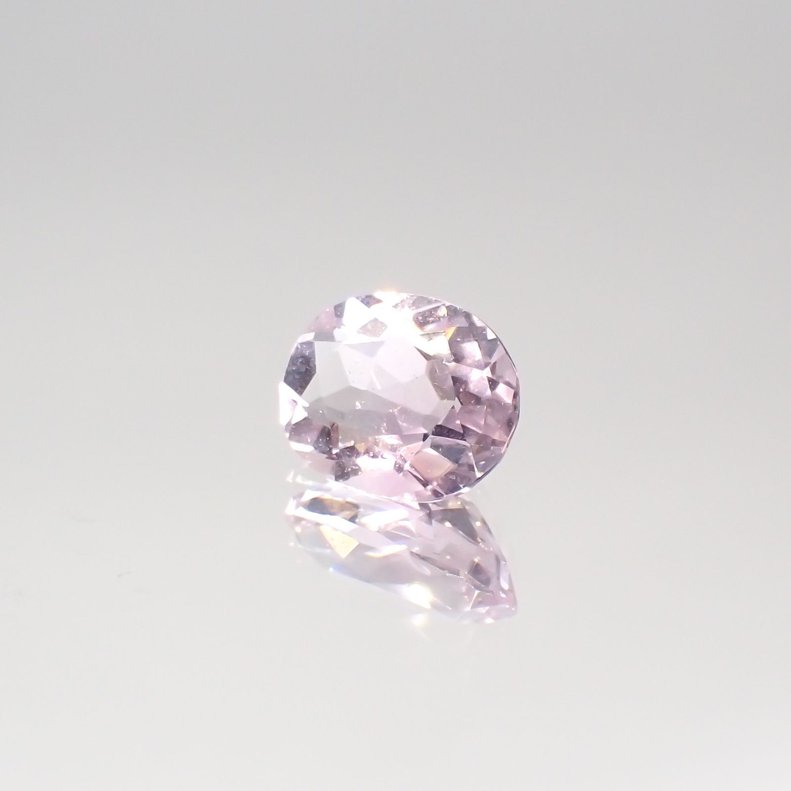 ピンクフローライト(宝石名フルオライト)ブラジル産 2.94ct 識別済[220115130]10.1x8mm前後