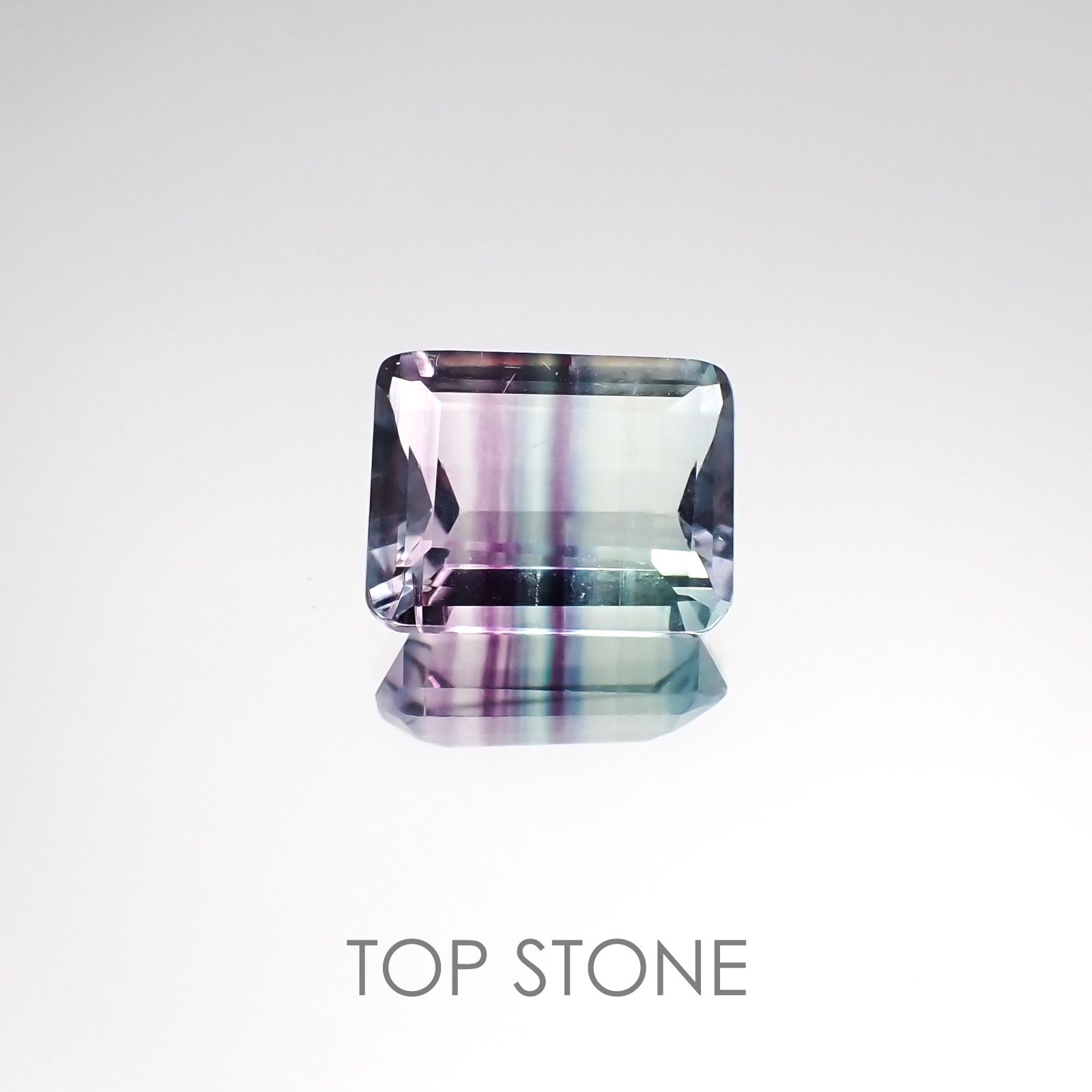 バイカラーフローライト ブラジル産 ルース 3.86ct[20128508]10.1×7.9mm前後