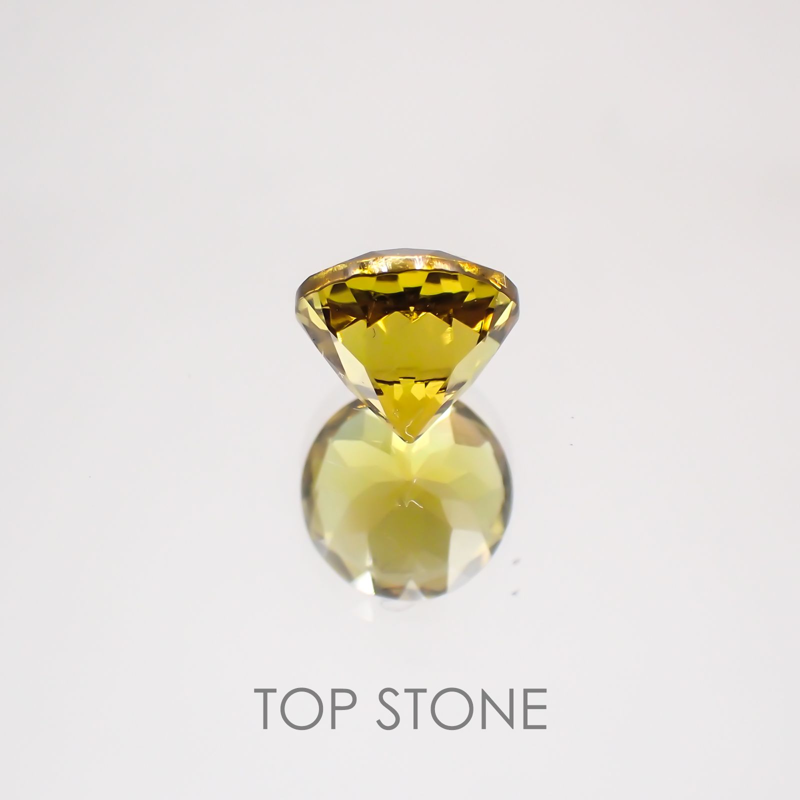 グロッシュラーガーネット(宝石名グロッシュラー・ガーネット) ナミビア産 1.494ct ソ付(彩珠)[21049437]6.5×6.5mm前後