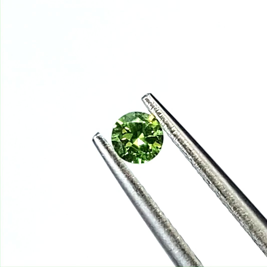 天然石　デマントイドガーネット デマントイドガーネット（宝石名デマントイド・ガーネット） ナミビア