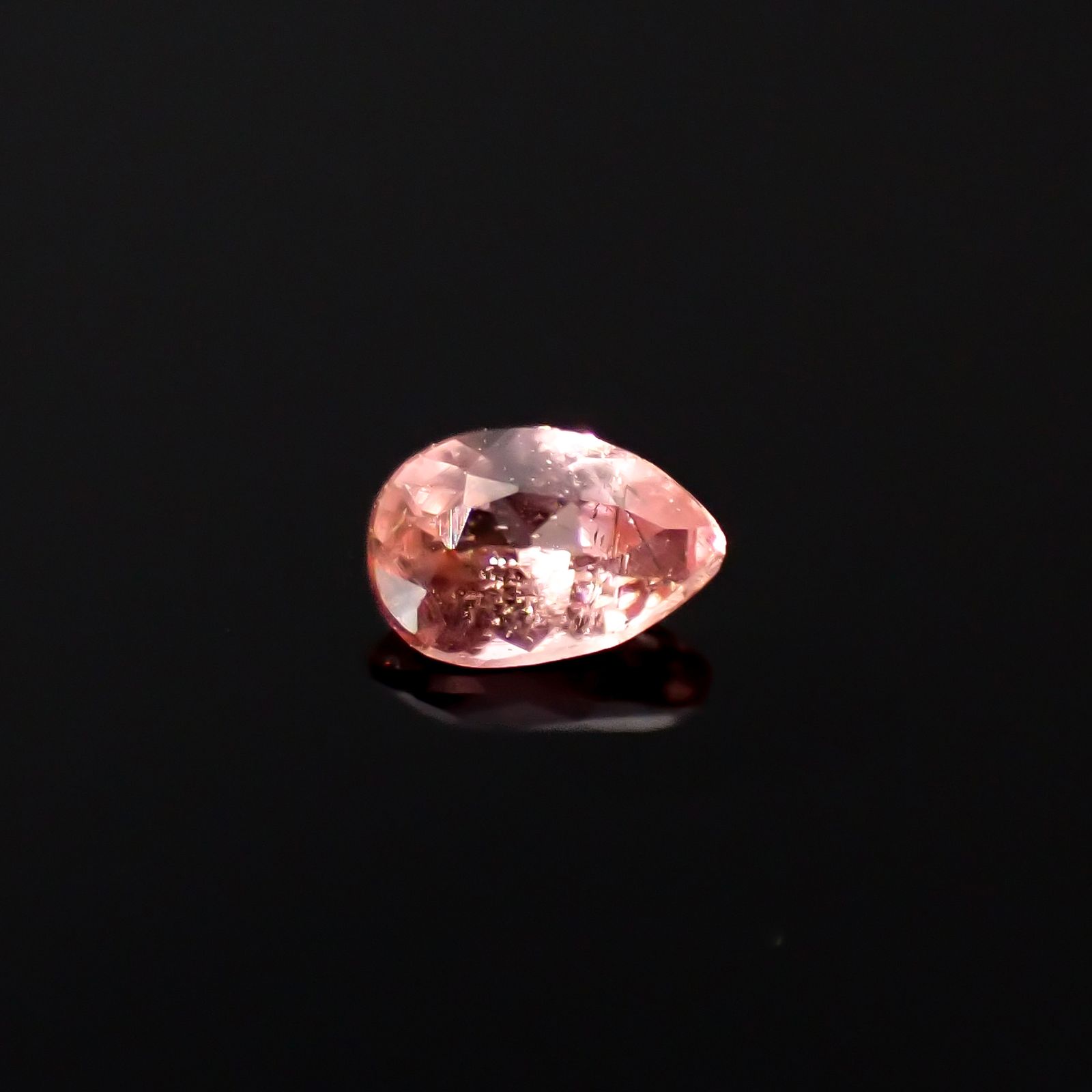 ヴェイリネナイト パキスタン産 0.055ct[240929182]3x2mm前後