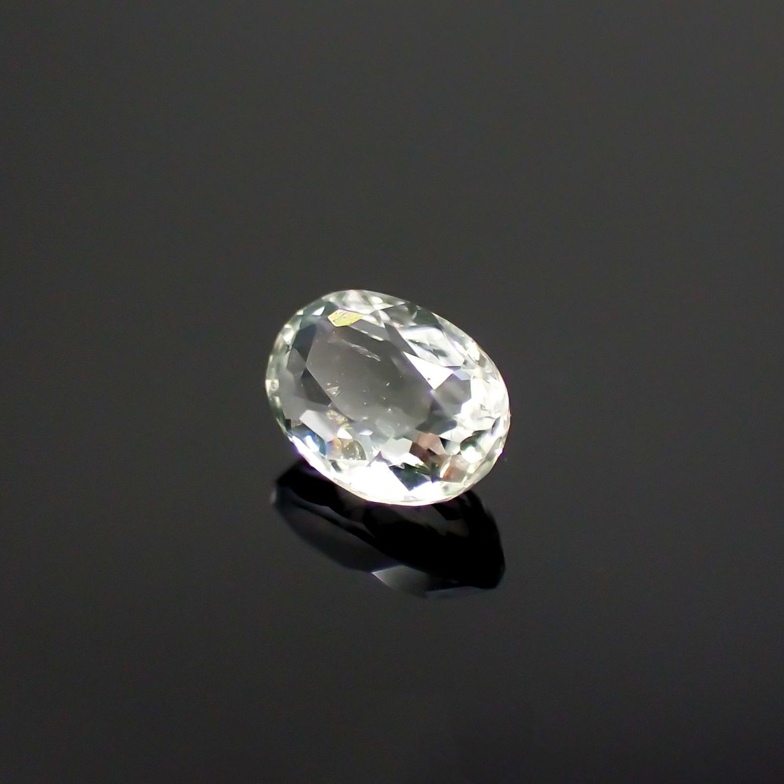 ハイアライトオパール(宝石名オパール) メキシコ産 0.183ct ソ付(彩珠)[210712053]4.6×3.2mm前後