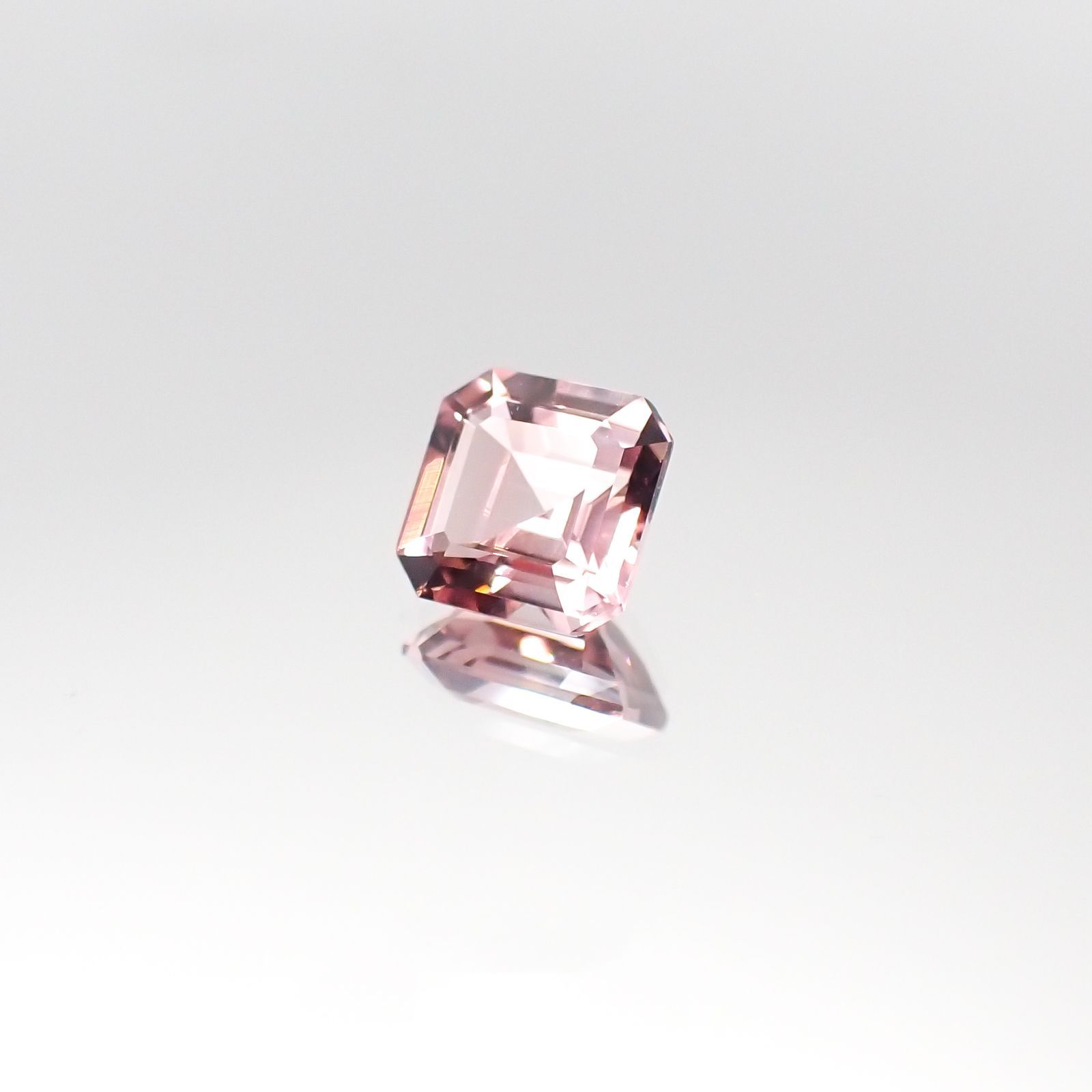 バイカラートルマリン(宝石名バイカラー・トルマリン)ブラジル産 0.92ct 識別済[230622364]5.9x5.9mm前後