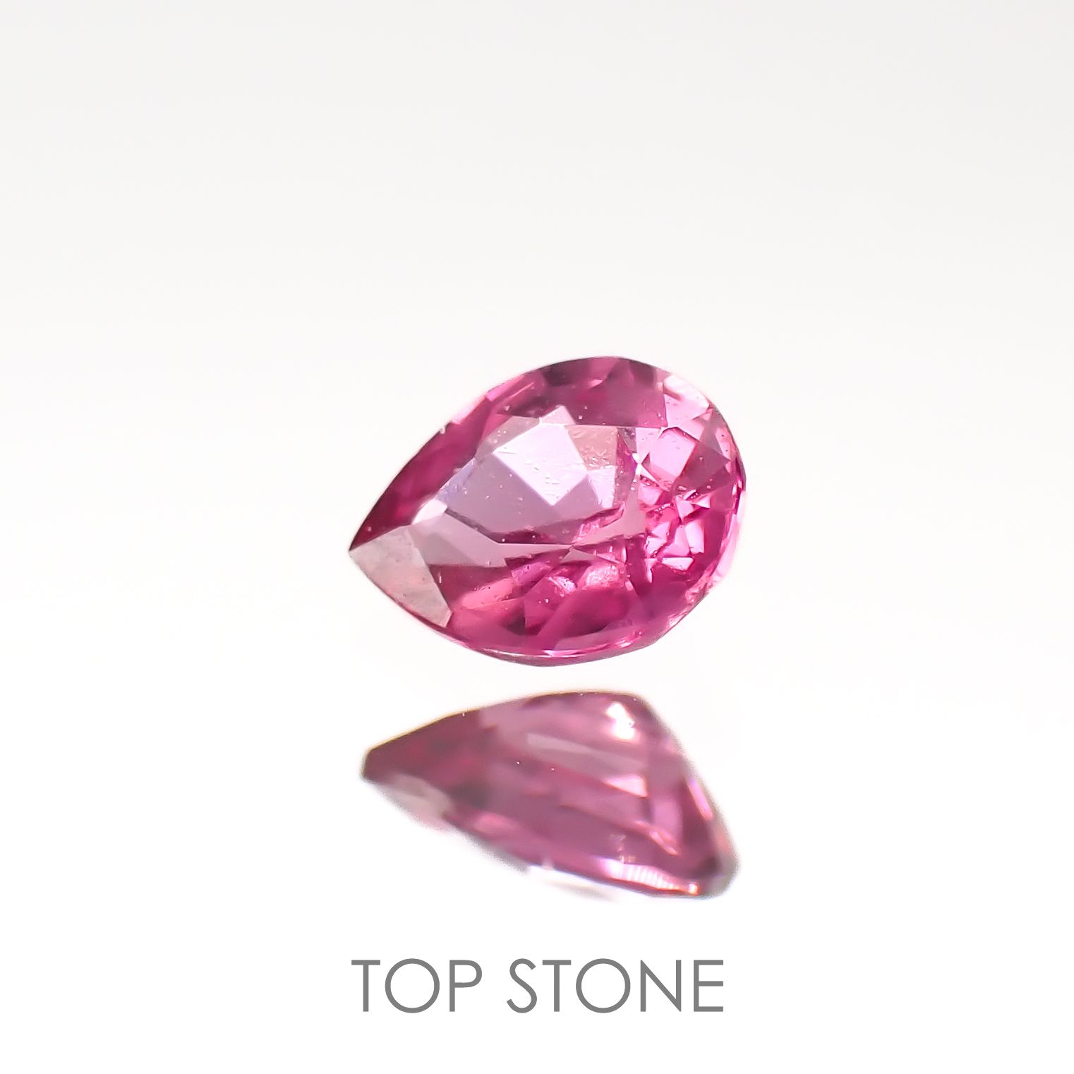 ホットピンクスピネル(宝石名ピンク・スピネル)タンザニア産 0.16ct 識別済[220817357]4x3mm前後