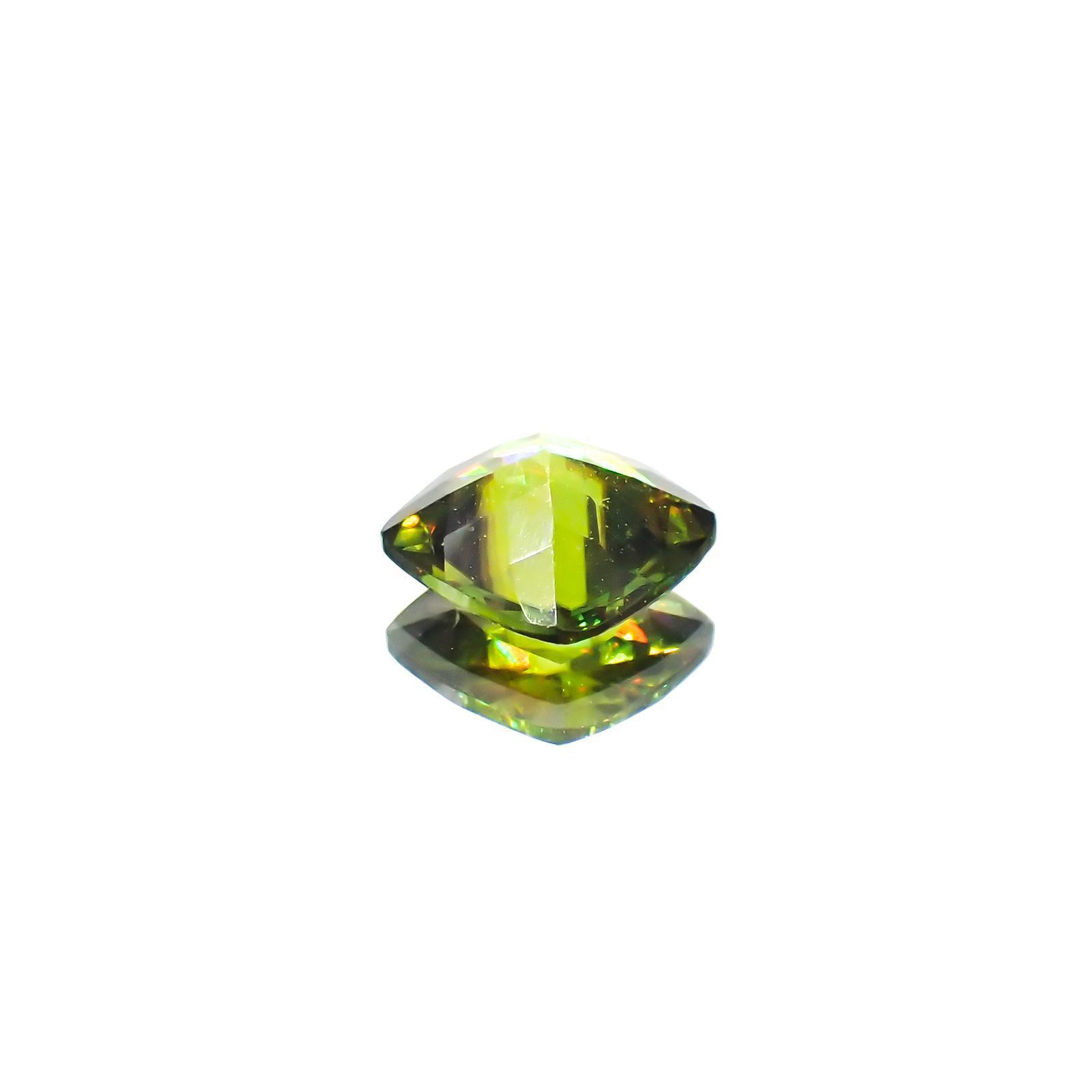 カラーチェンジスフェーン パキスタン産 0.79ct [230120040]5.9x5.5mm前後