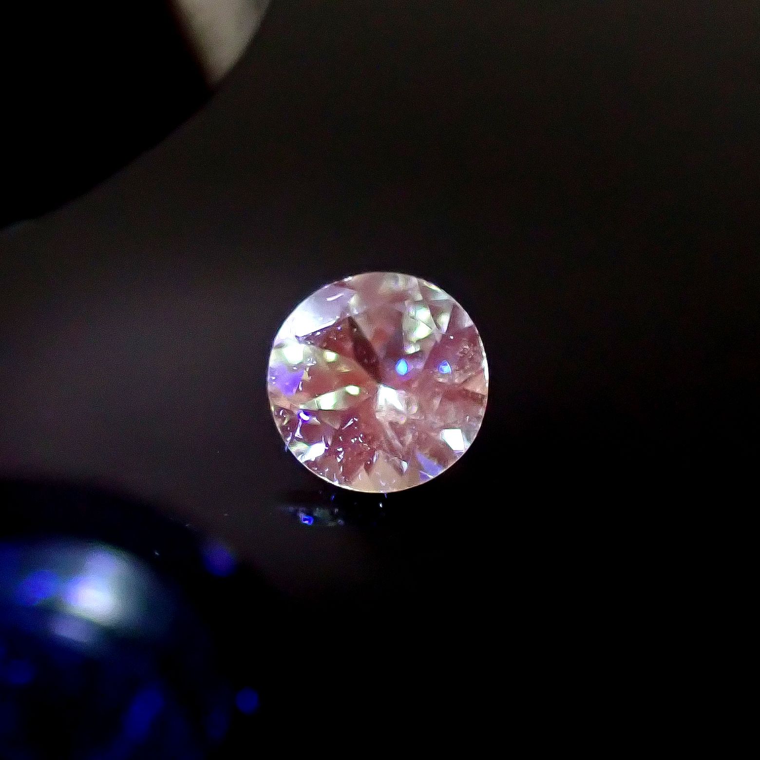 ミントガーネット タンザニア産 0.45ct [241229611]4.8x4.8mm前後