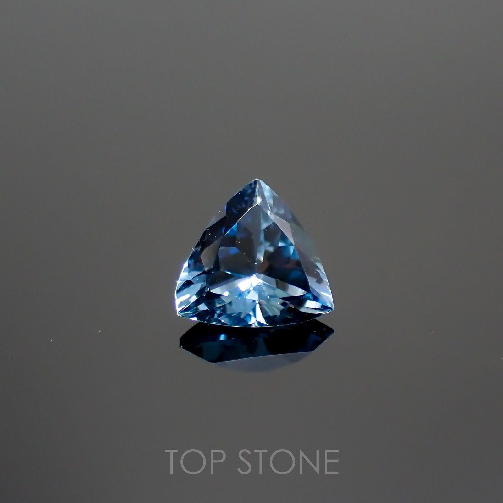 サンタマリアアクアマリン ブラジル産 0.47ct[220114044]5.6x5.7mm前後