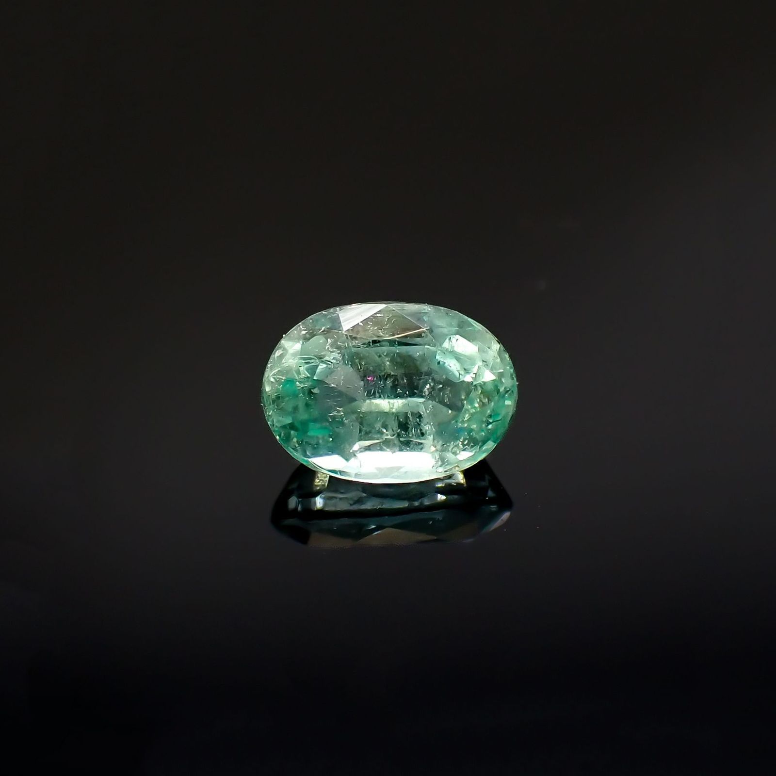 パステルカラーエメラルド コロンビア/ブラジル産 0.34ct [250817234]5.3x3.7mm前後