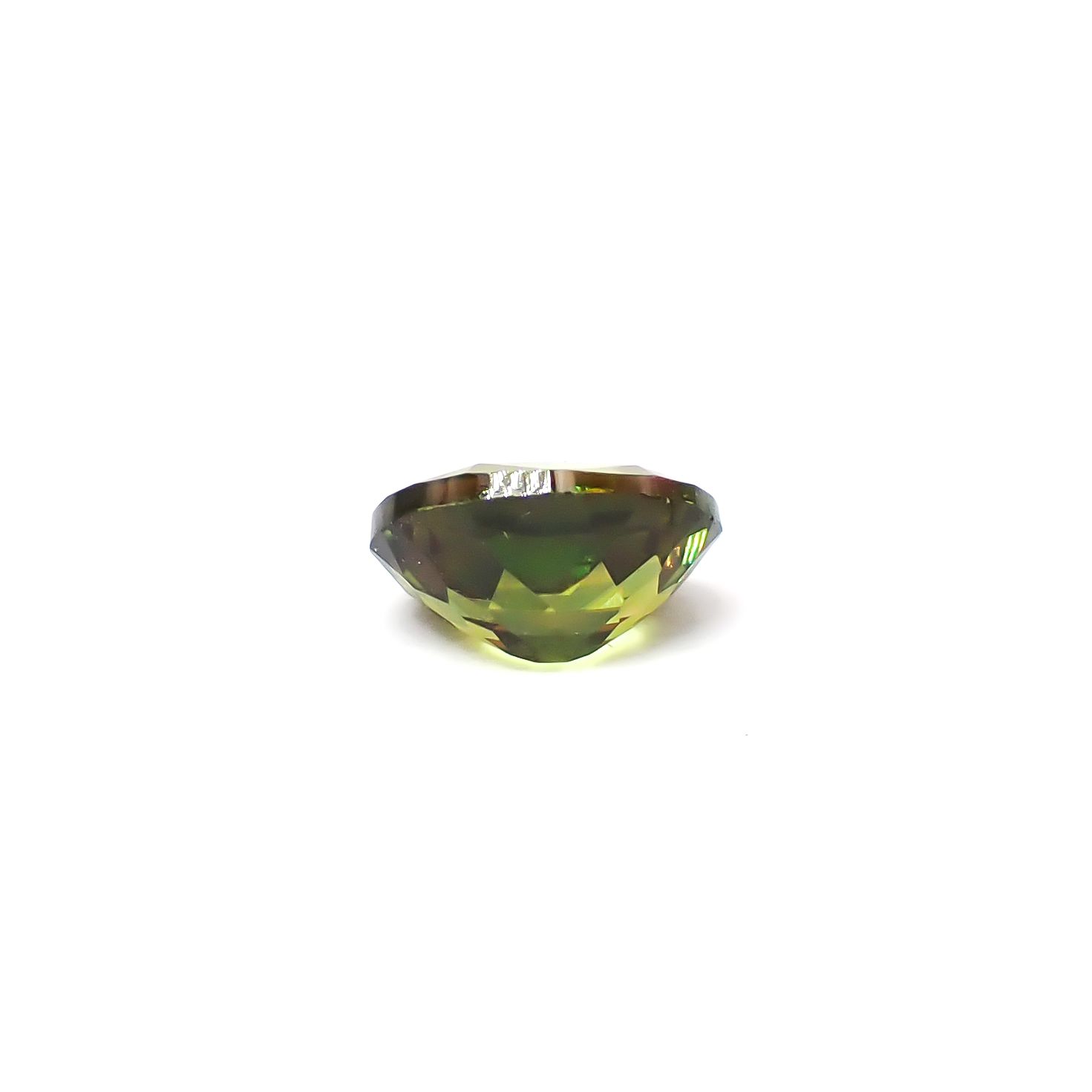 カラーチェンジスフェーン パキスタン産 0.35ct / 4.9x3.7mm前後 [260632438]