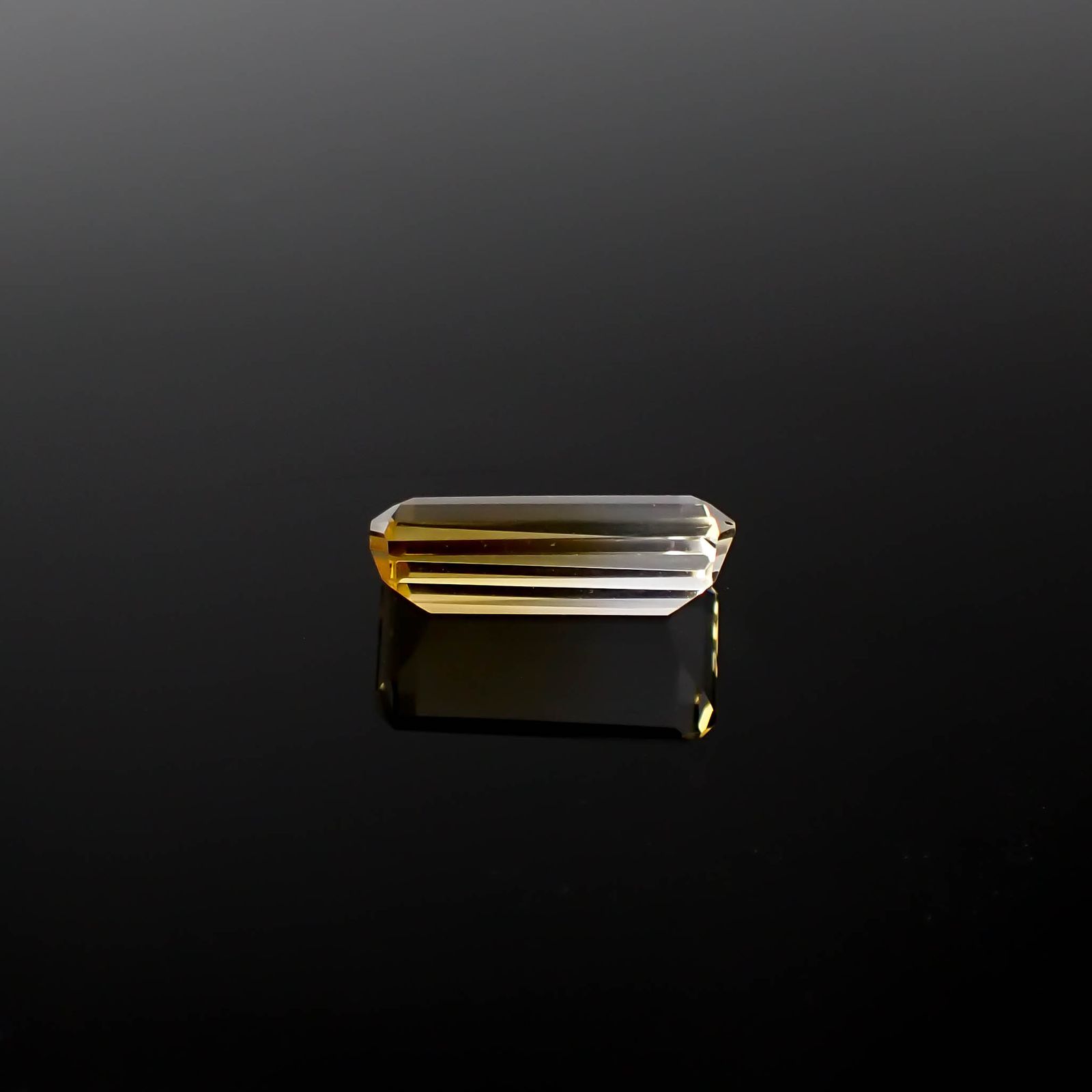 バイカラーシトリン ブラジル・ミナスジェライス州産 7.19ct[240326459]16.8x8.7mm前後