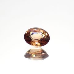 カラーシフトマラヤガーネット(宝石名ガーネット)タンザニア産 0.64ct 識別済[220115012]5.6x4.3mm前後