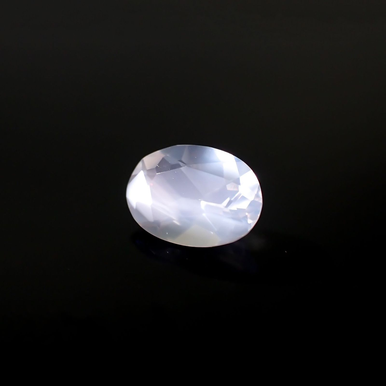 ムーンストーン(宝石名ムーンストーン)インド/スリランカ産 0.65ct 識別済[211113673]7x5.1mm前後