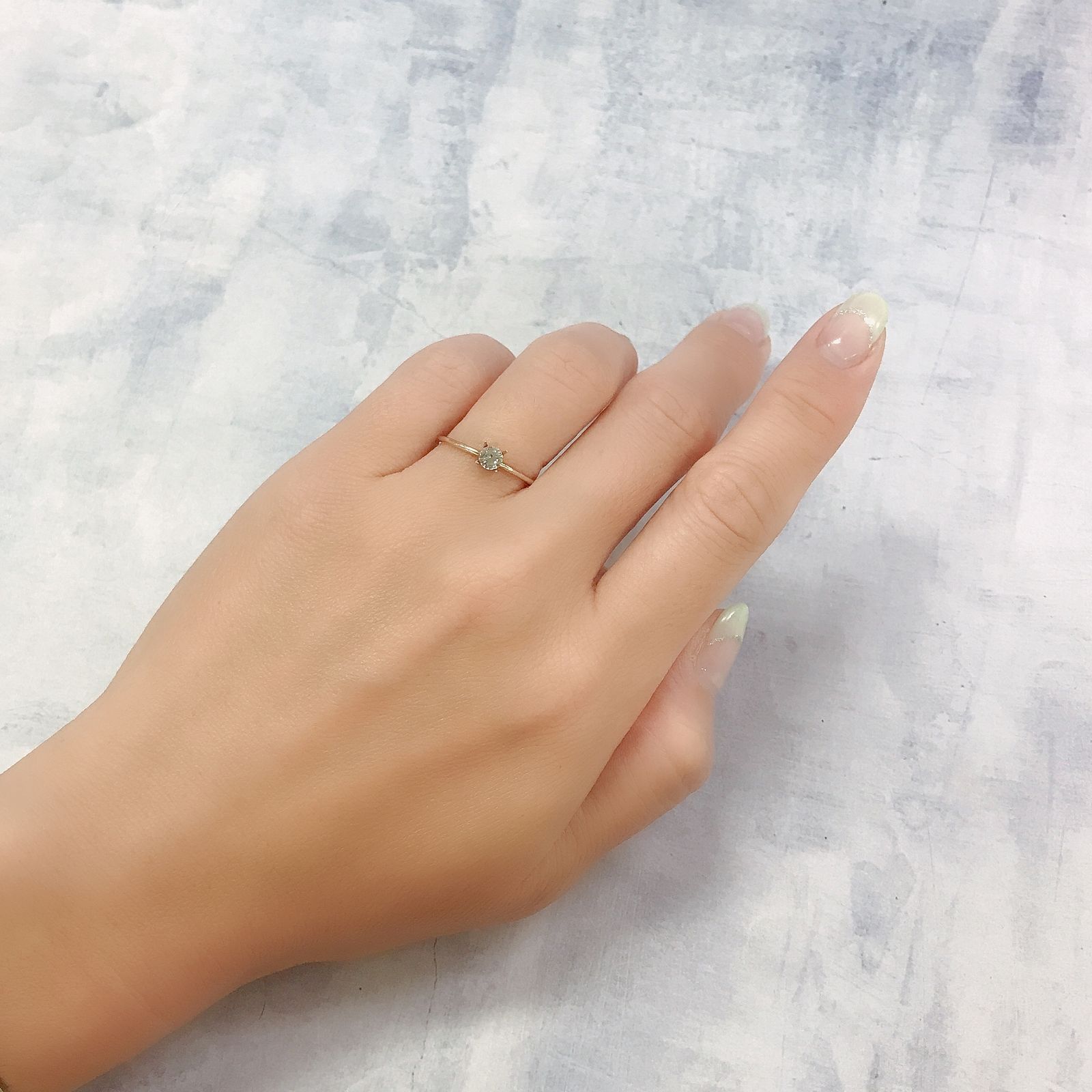 アイスライムブルーサファイア(宝石名サファイア)マダガスカル/オーストラリア産 0.27ct 識別済[220817366]3.8x3.7mm前後