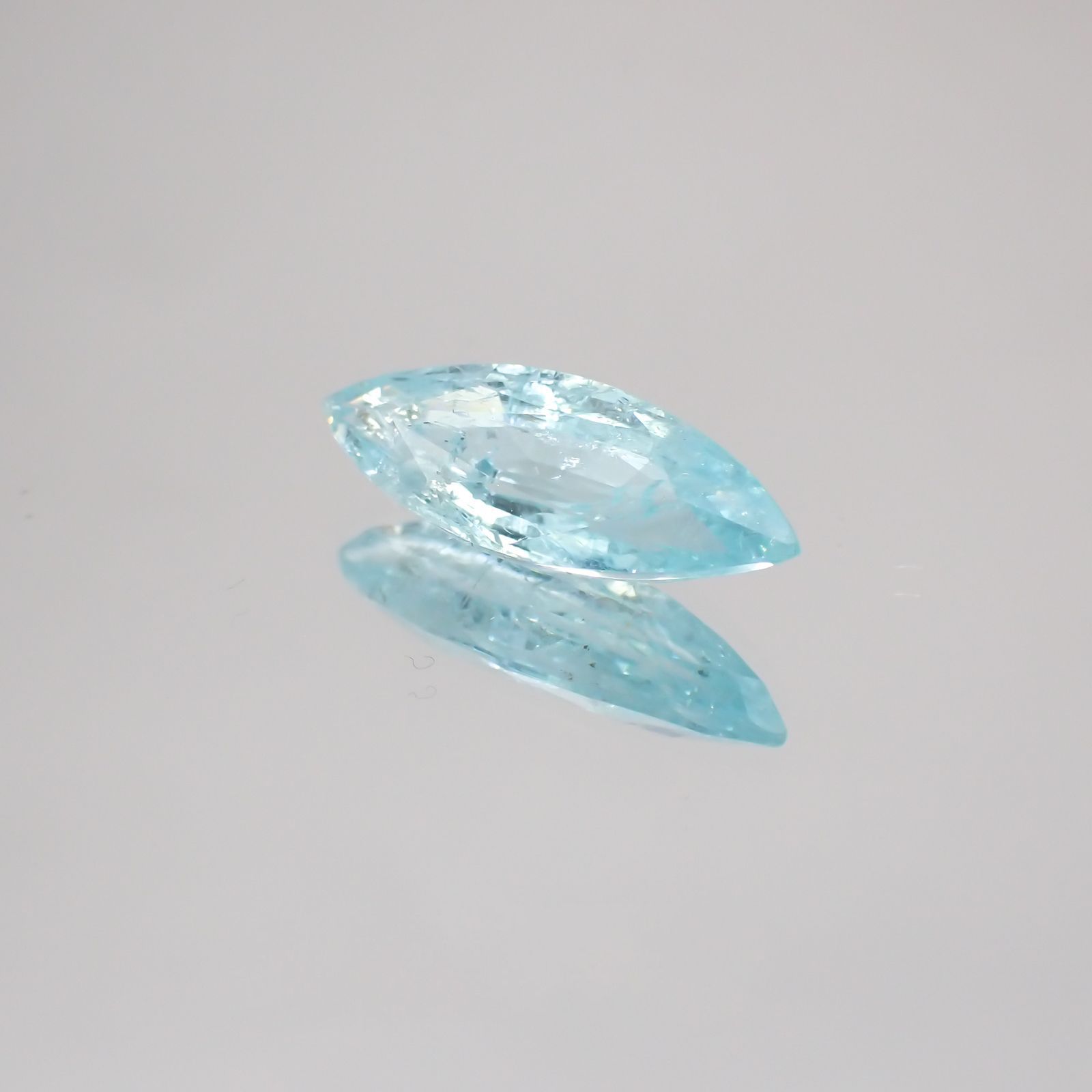 パライバトルマリン(宝石名トルマリン/別名パライバ・トルマリン) モザンビーク産 2.801ct ソ付(宝貴協)[210410361]16.3×6.0mm前後