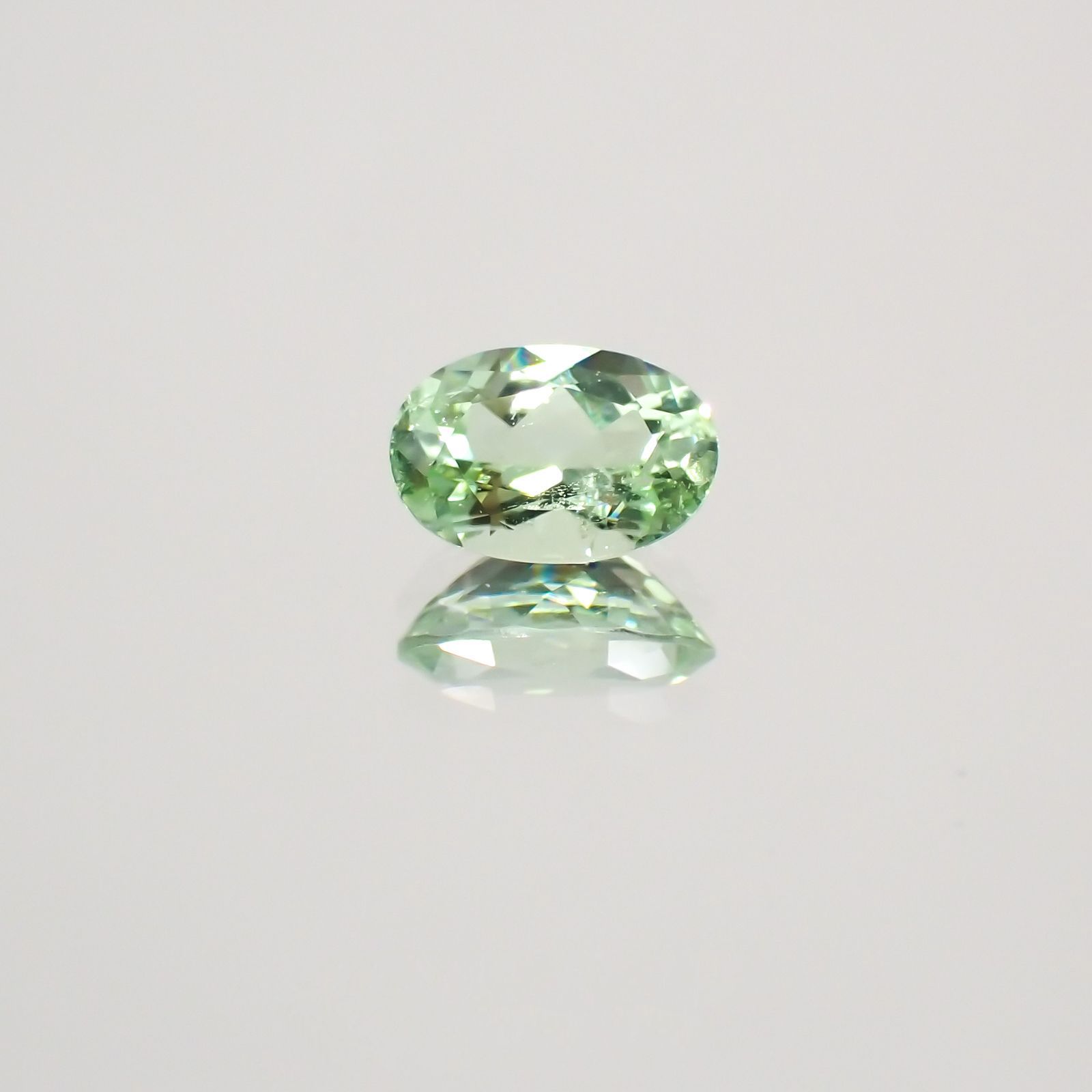 ミントカラー パライバトルマリン(宝石名トルマリン/別名パライバ・トルマリン) モザンビーク産 0.394ct ソ付(宝貴協)[210510647]5.6×3.9mm前後